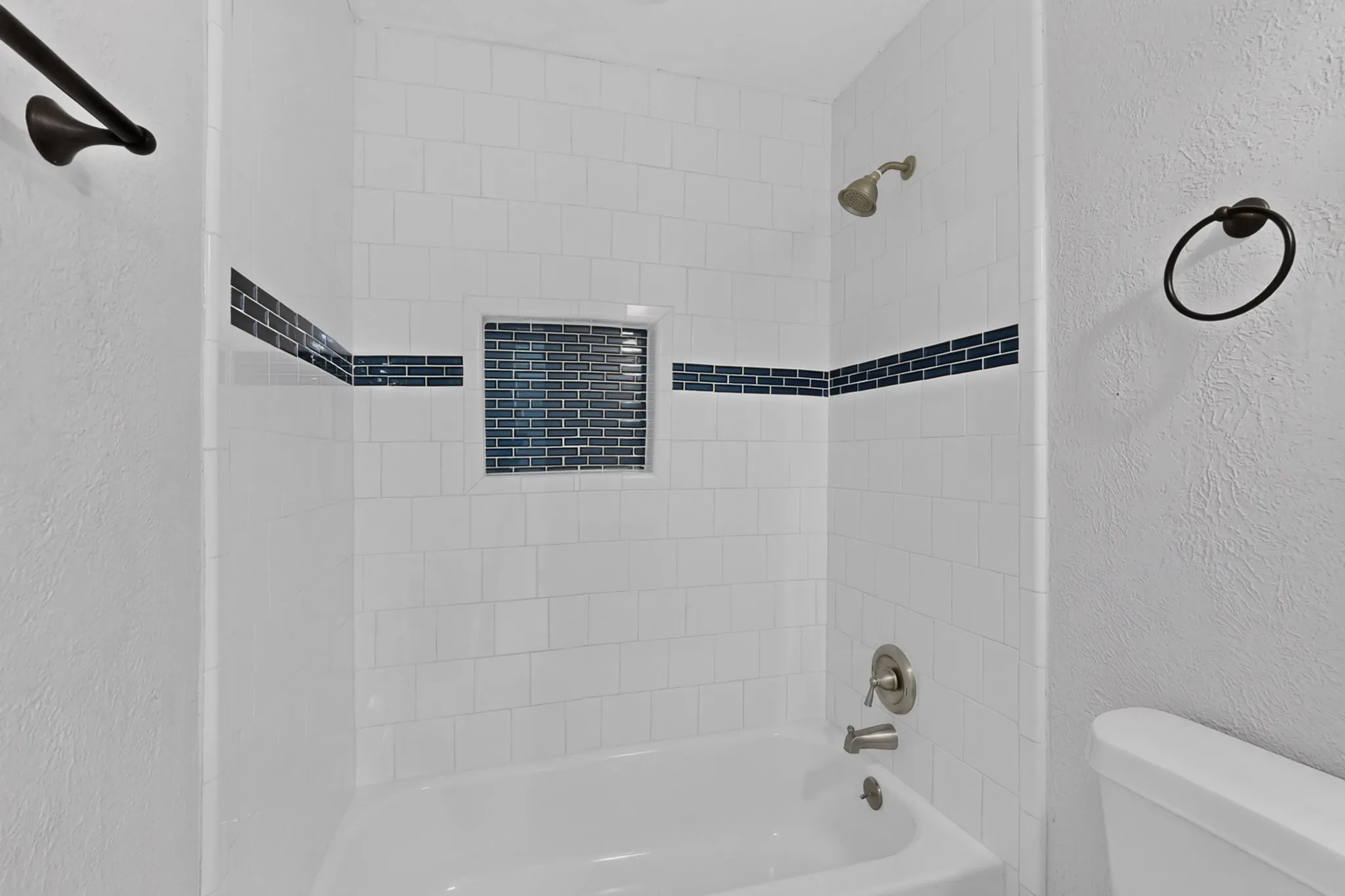 Single Family Residence For Sale in Dallas County , 3310 Magnolia Court, Rowlett, Texas 75089, 3 Bedroom, 2 Bathroom, 2 Garage spaces, 1,600 Sqft, built in 1975, mls#21373722, Real Estate Agent in Rowlett, Homes For Sale in Dallas county, Homes For Sale in Rowlett, Realtor in Rowlett Texas, Real Estate Brokerage Independent Realty Texas, Luminita Cordes Realtor
