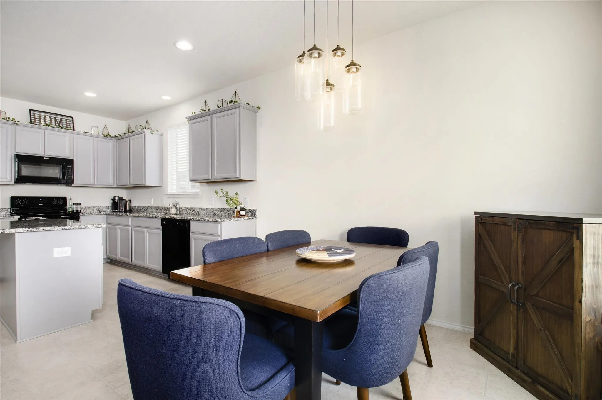 Single Family Residence For Rent in Denton County , 3124 Walker Creek Drive, Little Elm, Texas 75068, 3 Bedroom, 2 Bathroom, 2 Garage spaces, 1,650 Sqft, built in 2017, mls#21375120, Real Estate Agent in Little Elm, Homes For Rent in Denton county, Homes For Rent in Little Elm, Realtor in Little Elm Texas, Real Estate Brokerage Independent Realty Texas, Luminita Cordes Realtor