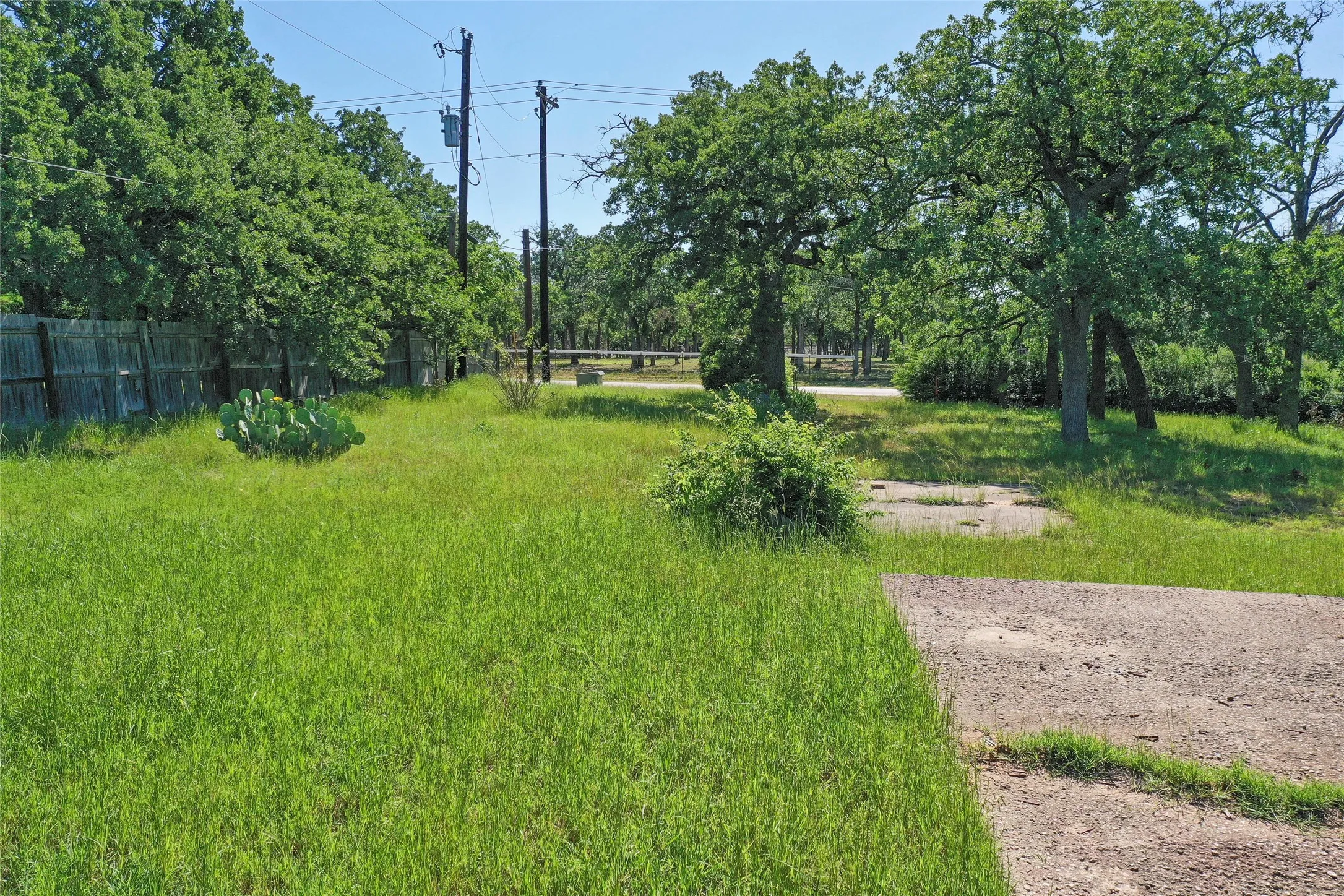 Unimproved Land For Sale in Denton County , 1102 Maple Drive, Bartonville, Texas 76226, 0, 0, Garage spaces, 0 Sqft, built in 0, mls#21375079, Real Estate Agent in Bartonville, Homes For Sale in Denton county, Homes For Sale in Bartonville, Realtor in Bartonville Texas, Real Estate Brokerage Independent Realty Texas, Luminita Cordes Realtor