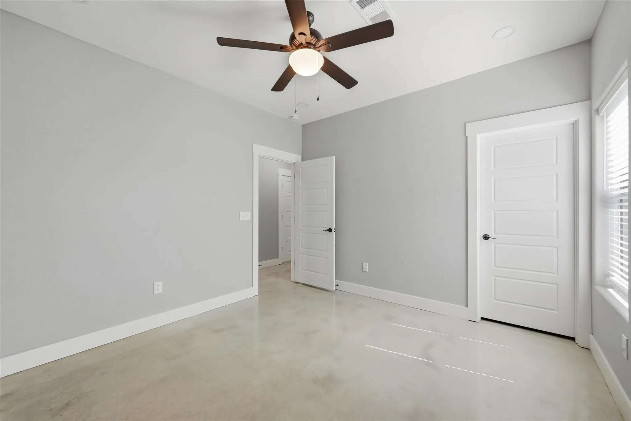 Duplex For Sale in Grayson County , 1309 S 5th Avenue, Denison, Texas 75021, 6 Bedroom, 6 Bathroom, Garage spaces, 0 Sqft, built in 2022, mls#21375146, Real Estate Agent in Denison, Homes For Sale in Grayson county, Homes For Sale in Denison, Realtor in Denison Texas, Real Estate Brokerage Independent Realty Texas, Luminita Cordes Realtor