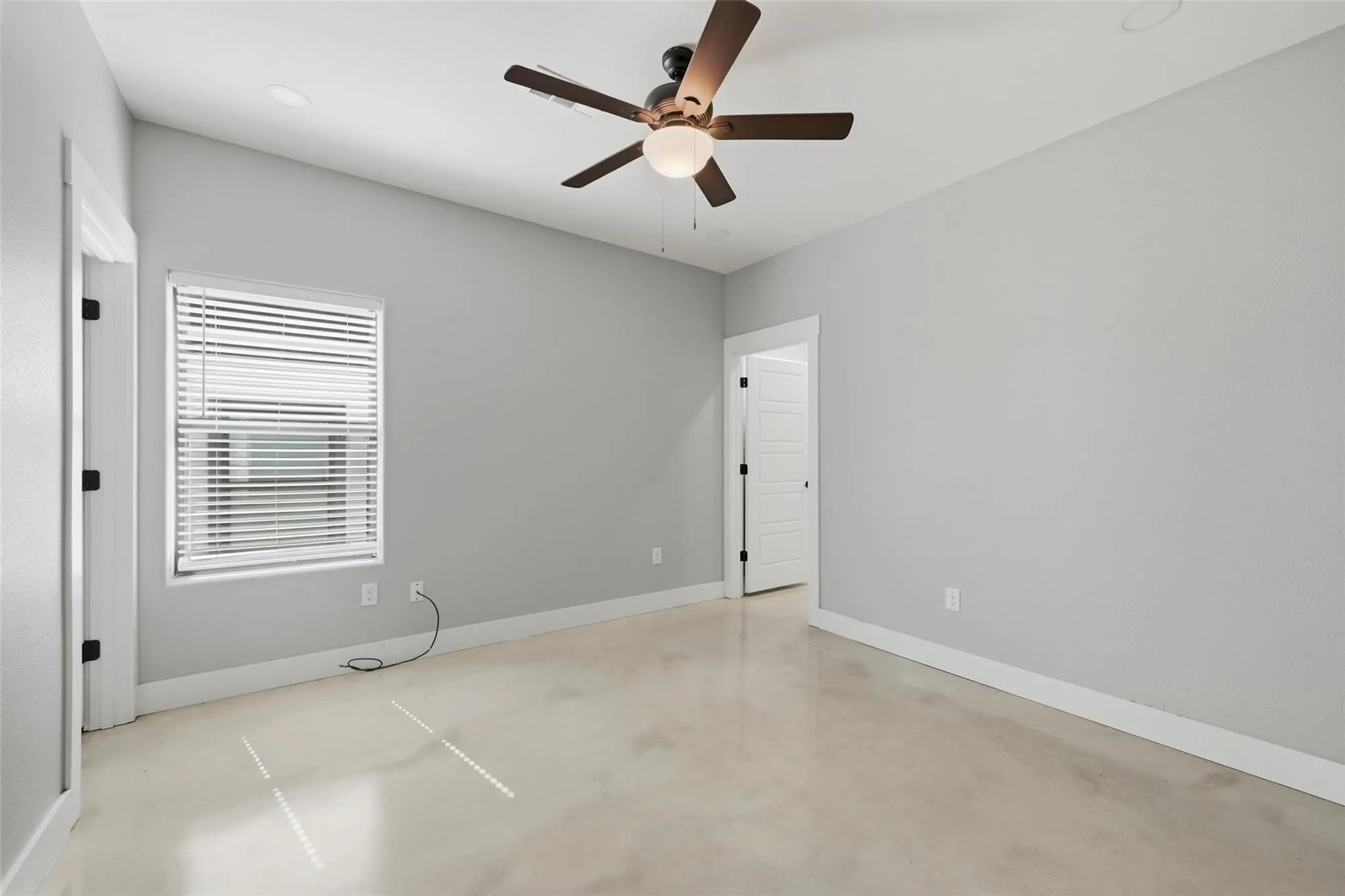 Duplex For Sale in Grayson County , 1309 S 5th Avenue, Denison, Texas 75021, 6 Bedroom, 6 Bathroom, Garage spaces, 0 Sqft, built in 2022, mls#21375146, Real Estate Agent in Denison, Homes For Sale in Grayson county, Homes For Sale in Denison, Realtor in Denison Texas, Real Estate Brokerage Independent Realty Texas, Luminita Cordes Realtor