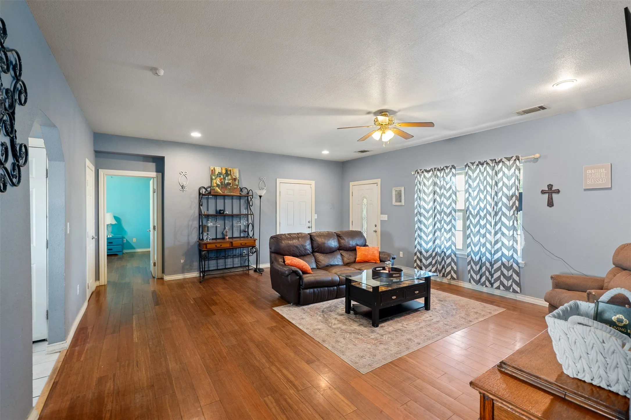 Single Family Residence For Sale in Henderson County , 239 Seacraft Drive, Gun Barrel City, Texas 75156, 3 Bedroom, 2 Bathroom, 1 Garage spaces, 1,663 Sqft, built in 2008, mls#21375150, Real Estate Agent in Gun Barrel City, Homes For Sale in Henderson county, Homes For Sale in Gun Barrel City, Realtor in Gun Barrel City Texas, Real Estate Brokerage Independent Realty Texas, Luminita Cordes Realtor