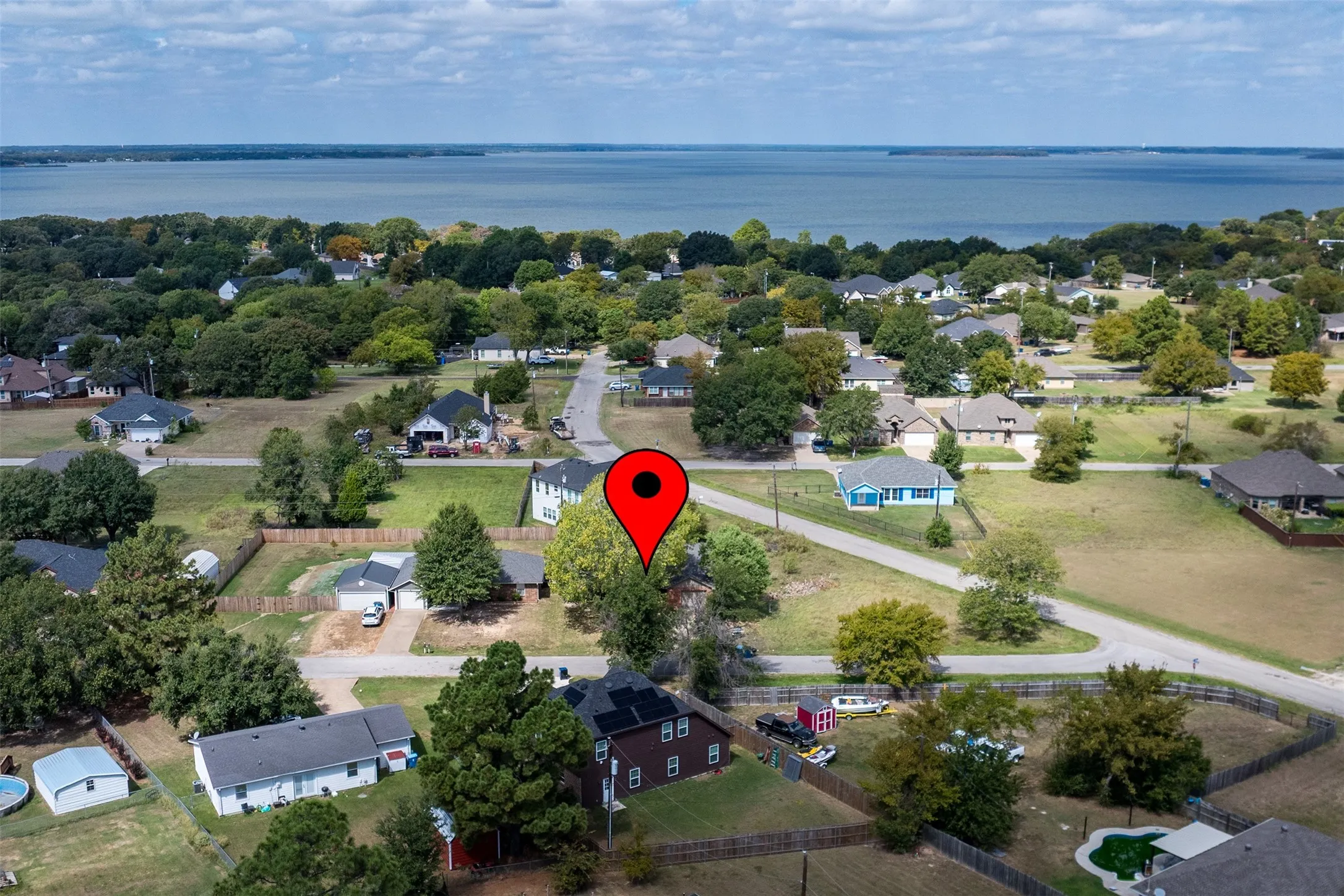 Single Family Residence For Sale in Henderson County , 239 Seacraft Drive, Gun Barrel City, Texas 75156, 3 Bedroom, 2 Bathroom, 1 Garage spaces, 1,663 Sqft, built in 2008, mls#21375150, Real Estate Agent in Gun Barrel City, Homes For Sale in Henderson county, Homes For Sale in Gun Barrel City, Realtor in Gun Barrel City Texas, Real Estate Brokerage Independent Realty Texas, Luminita Cordes Realtor