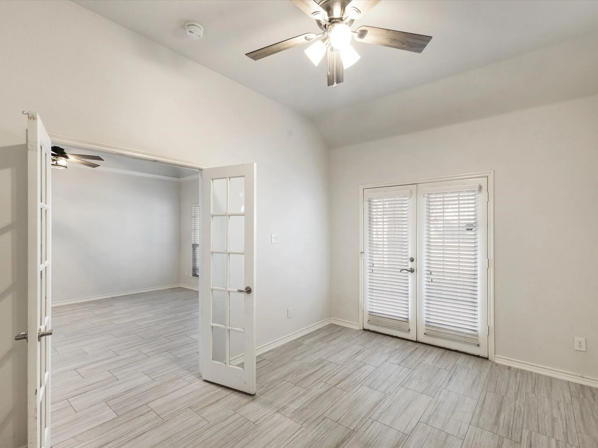 Single Family Residence For Sale in Collin County , 3700 Blanco Creek Trail, Mc Kinney, Texas 75070, 4 Bedroom, 3 Bathroom, 2 Garage spaces, 3,030 Sqft, built in 2007, mls#21370852, Real Estate Agent in Mc Kinney, Homes For Sale in Collin county, Homes For Sale in Mc Kinney, Realtor in Mc Kinney Texas, Real Estate Brokerage Independent Realty Texas, Luminita Cordes Realtor