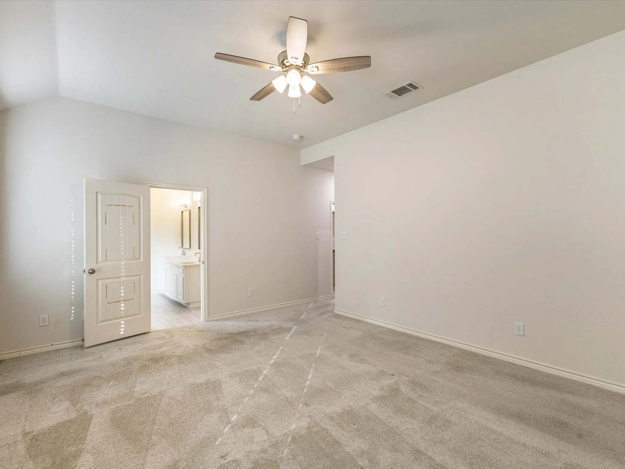 Single Family Residence For Sale in Collin County , 3700 Blanco Creek Trail, Mc Kinney, Texas 75070, 4 Bedroom, 3 Bathroom, 2 Garage spaces, 3,030 Sqft, built in 2007, mls#21370852, Real Estate Agent in Mc Kinney, Homes For Sale in Collin county, Homes For Sale in Mc Kinney, Realtor in Mc Kinney Texas, Real Estate Brokerage Independent Realty Texas, Luminita Cordes Realtor