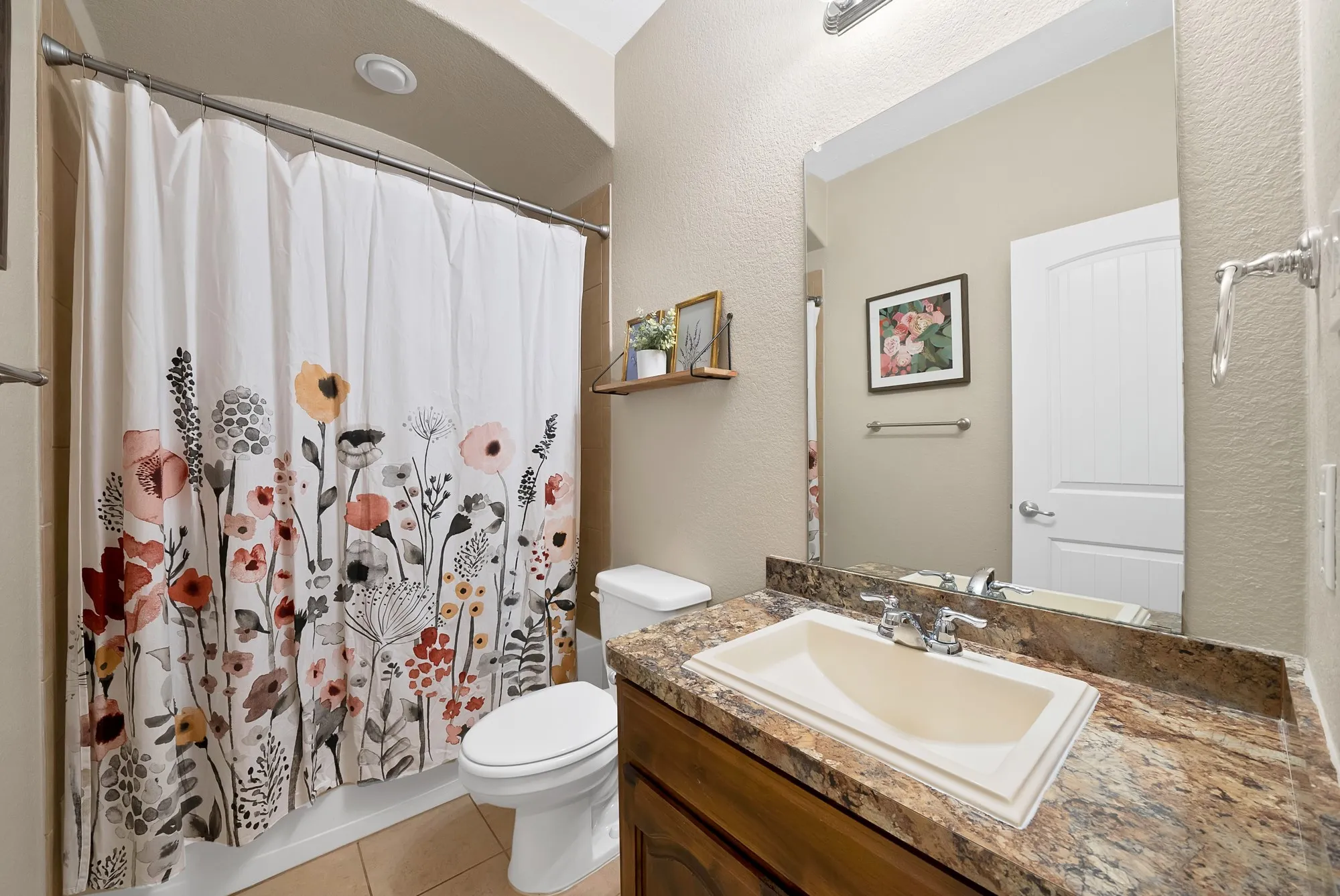 Single Family Residence For Sale in Tarrant County , 9644 Willow Branch Way, Fort Worth, Texas 76036, 3 Bedroom, 2 Bathroom, 2 Garage spaces, 1,802 Sqft, built in 2014, mls#21375130, Real Estate Agent in Fort Worth, Homes For Sale in Tarrant county, Homes For Sale in Fort Worth, Realtor in Fort Worth Texas, Real Estate Brokerage Independent Realty Texas, Luminita Cordes Realtor