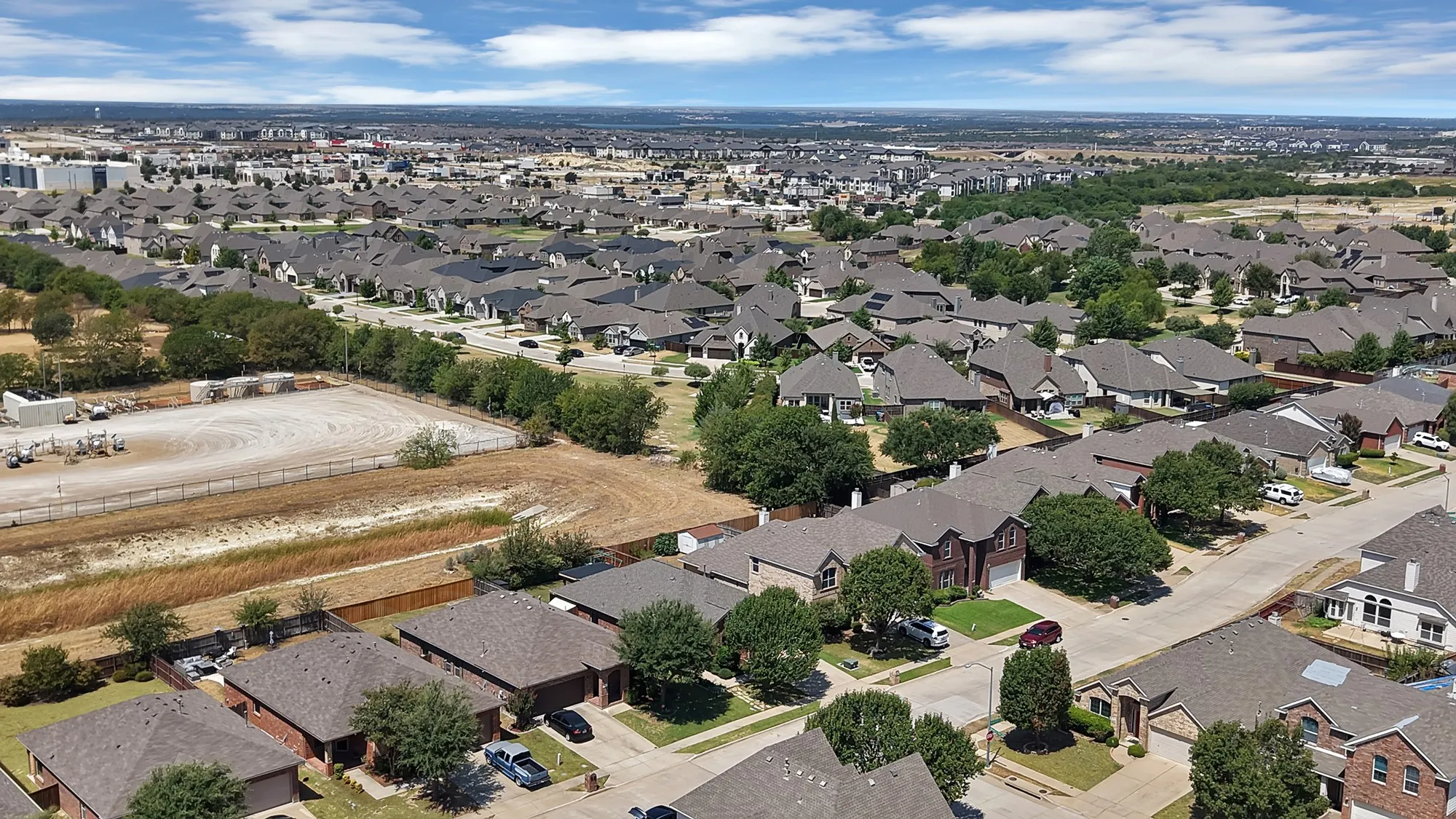 Single Family Residence For Sale in Tarrant County , 9644 Willow Branch Way, Fort Worth, Texas 76036, 3 Bedroom, 2 Bathroom, 2 Garage spaces, 1,802 Sqft, built in 2014, mls#21375130, Real Estate Agent in Fort Worth, Homes For Sale in Tarrant county, Homes For Sale in Fort Worth, Realtor in Fort Worth Texas, Real Estate Brokerage Independent Realty Texas, Luminita Cordes Realtor