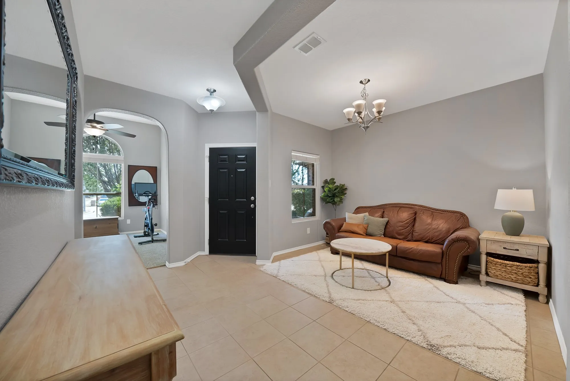Single Family Residence For Sale in Tarrant County , 9644 Willow Branch Way, Fort Worth, Texas 76036, 3 Bedroom, 2 Bathroom, 2 Garage spaces, 1,802 Sqft, built in 2014, mls#21375130, Real Estate Agent in Fort Worth, Homes For Sale in Tarrant county, Homes For Sale in Fort Worth, Realtor in Fort Worth Texas, Real Estate Brokerage Independent Realty Texas, Luminita Cordes Realtor