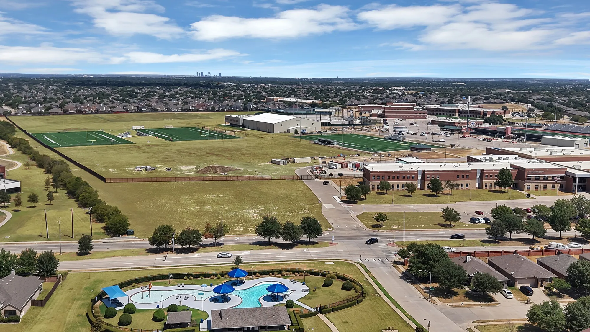 Single Family Residence For Sale in Tarrant County , 9644 Willow Branch Way, Fort Worth, Texas 76036, 3 Bedroom, 2 Bathroom, 2 Garage spaces, 1,802 Sqft, built in 2014, mls#21375130, Real Estate Agent in Fort Worth, Homes For Sale in Tarrant county, Homes For Sale in Fort Worth, Realtor in Fort Worth Texas, Real Estate Brokerage Independent Realty Texas, Luminita Cordes Realtor