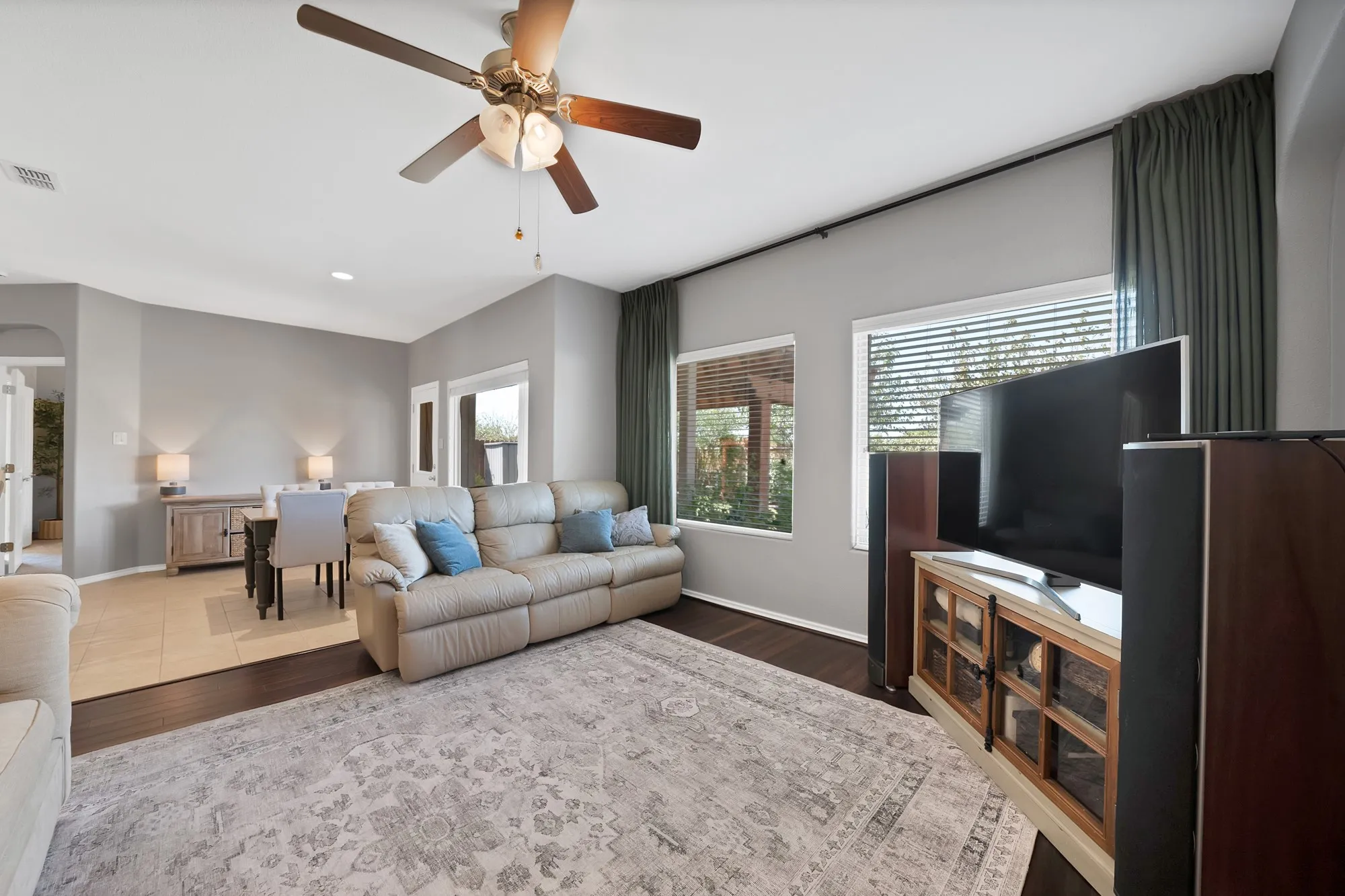 Single Family Residence For Sale in Tarrant County , 9644 Willow Branch Way, Fort Worth, Texas 76036, 3 Bedroom, 2 Bathroom, 2 Garage spaces, 1,802 Sqft, built in 2014, mls#21375130, Real Estate Agent in Fort Worth, Homes For Sale in Tarrant county, Homes For Sale in Fort Worth, Realtor in Fort Worth Texas, Real Estate Brokerage Independent Realty Texas, Luminita Cordes Realtor