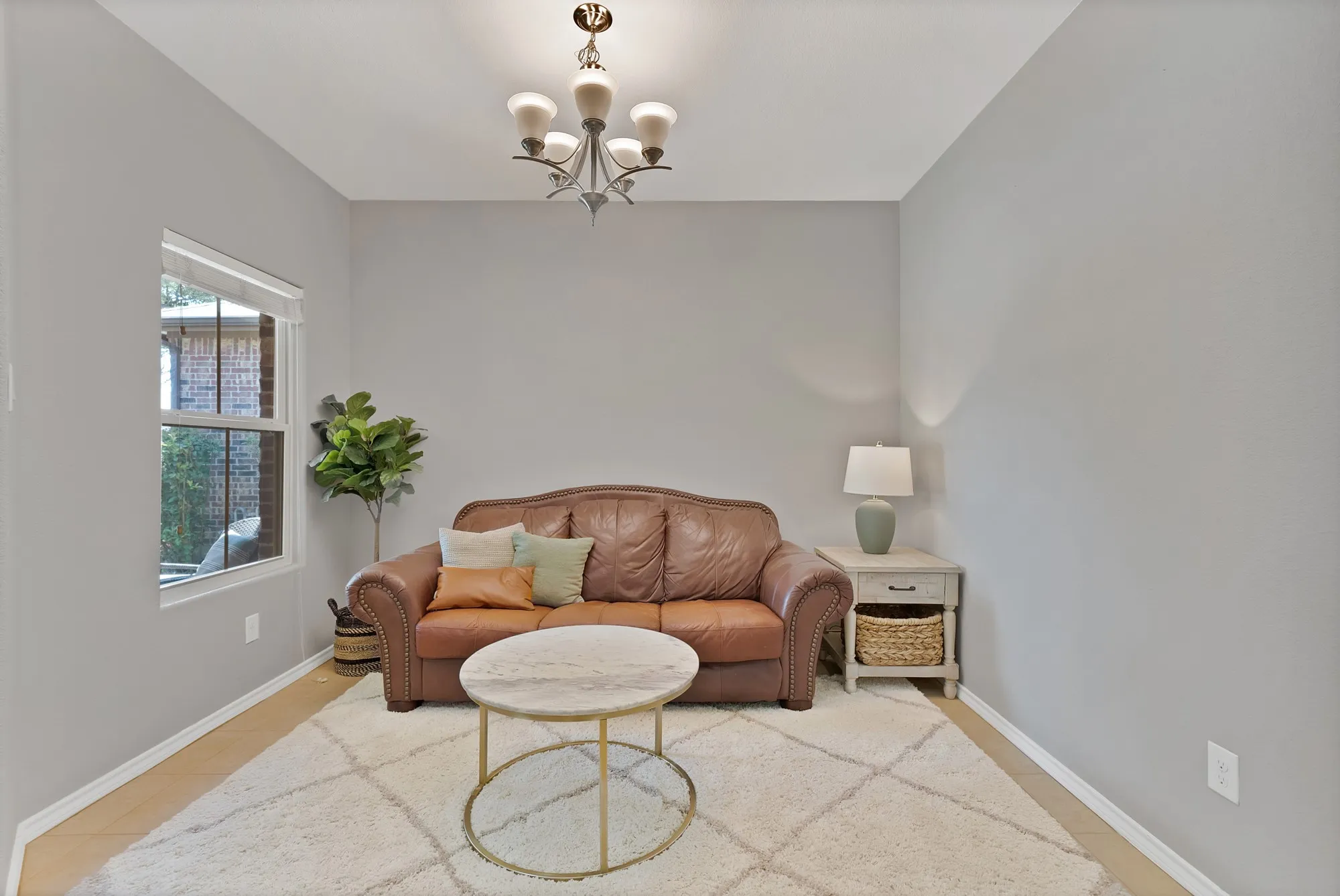 Single Family Residence For Sale in Tarrant County , 9644 Willow Branch Way, Fort Worth, Texas 76036, 3 Bedroom, 2 Bathroom, 2 Garage spaces, 1,802 Sqft, built in 2014, mls#21375130, Real Estate Agent in Fort Worth, Homes For Sale in Tarrant county, Homes For Sale in Fort Worth, Realtor in Fort Worth Texas, Real Estate Brokerage Independent Realty Texas, Luminita Cordes Realtor