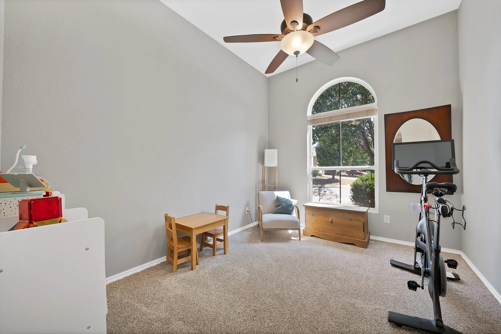 Single Family Residence For Sale in Tarrant County , 9644 Willow Branch Way, Fort Worth, Texas 76036, 3 Bedroom, 2 Bathroom, 2 Garage spaces, 1,802 Sqft, built in 2014, mls#21375130, Real Estate Agent in Fort Worth, Homes For Sale in Tarrant county, Homes For Sale in Fort Worth, Realtor in Fort Worth Texas, Real Estate Brokerage Independent Realty Texas, Luminita Cordes Realtor