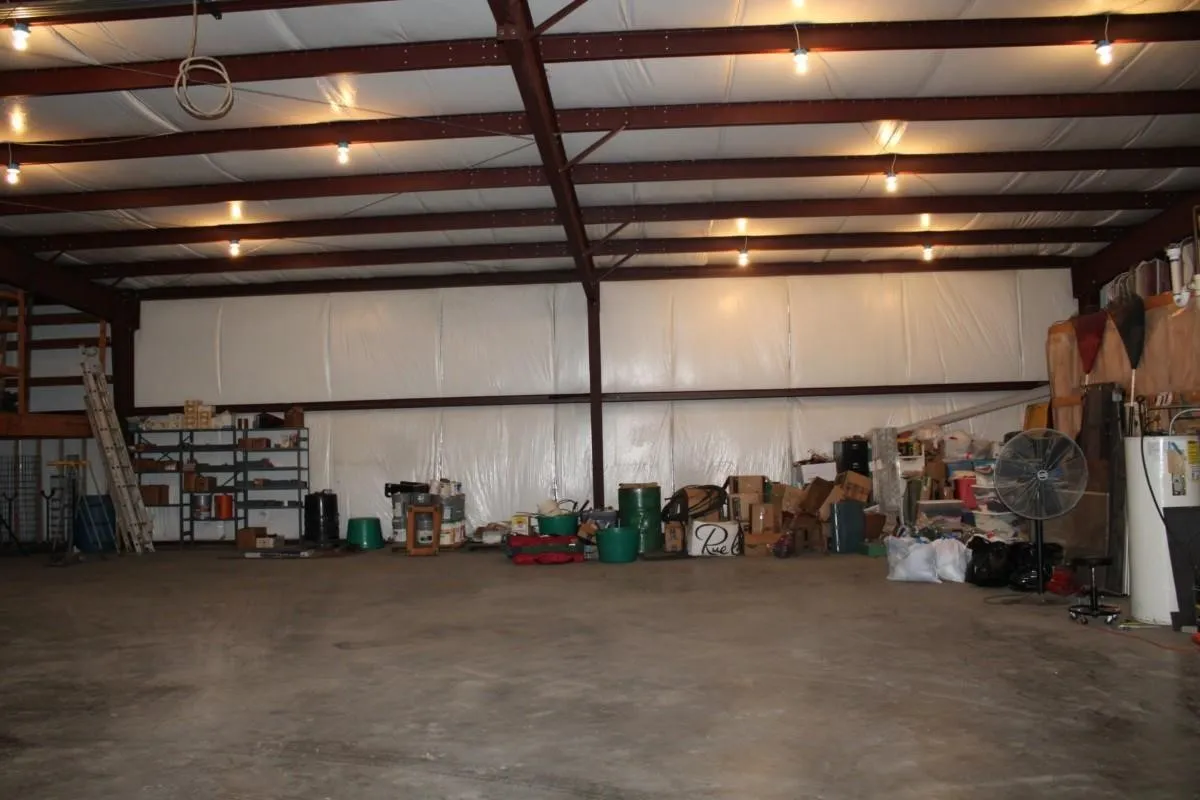 Single Family Residence For Sale in Hunt County , 1365 Signal Road, Quinlan, Texas 75474, 4 Bedroom, 3 Bathroom, 1 Garage spaces, 3,720 Sqft, built in 2004, mls#21375153, Real Estate Agent in Quinlan, Homes For Sale in Hunt county, Homes For Sale in Quinlan, Realtor in Quinlan Texas, Real Estate Brokerage Independent Realty Texas, Luminita Cordes Realtor