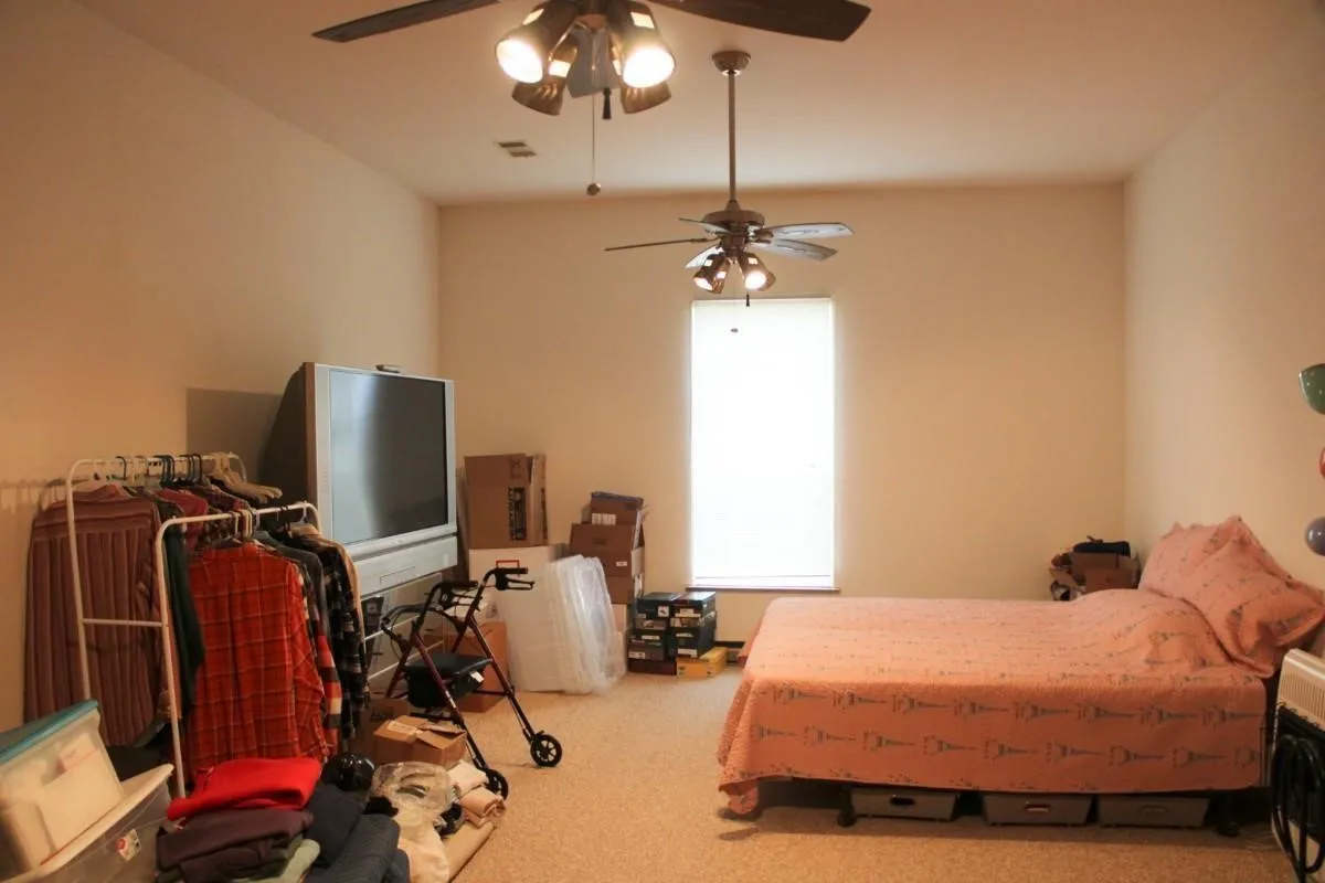 Can Gameroom or 2nd Living