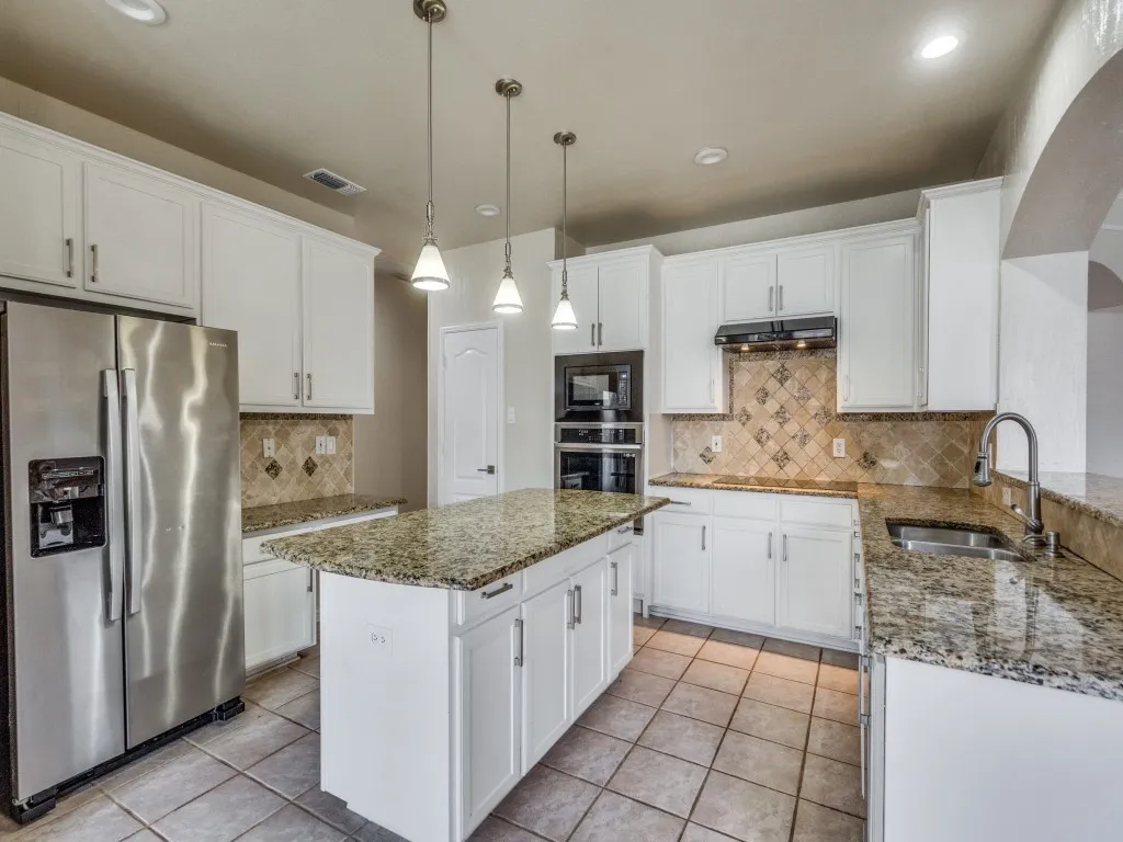Single Family Residence For Rent in Collin County , 4612 Old Pond Drive, Plano, Texas 75024, 4 Bedroom, 4 Bathroom, 3 Garage spaces, 3,501 Sqft, built in 1997, mls#21375100, Real Estate Agent in Plano, Homes For Rent in Collin county, Homes For Rent in Plano, Realtor in Plano Texas, Real Estate Brokerage Independent Realty Texas, Luminita Cordes Realtor