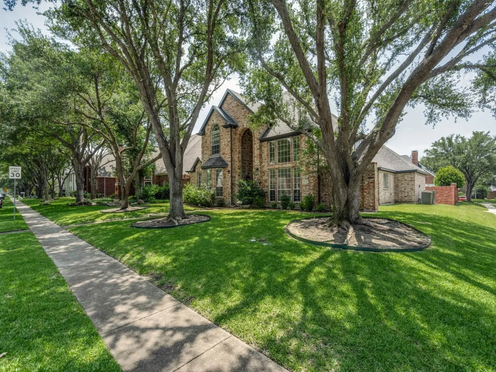 Single Family Residence For Rent in Collin County , 4612 Old Pond Drive, Plano, Texas 75024, 4 Bedroom, 4 Bathroom, 3 Garage spaces, 3,501 Sqft, built in 1997, mls#21375100, Real Estate Agent in Plano, Homes For Rent in Collin county, Homes For Rent in Plano, Realtor in Plano Texas, Real Estate Brokerage Independent Realty Texas, Luminita Cordes Realtor
