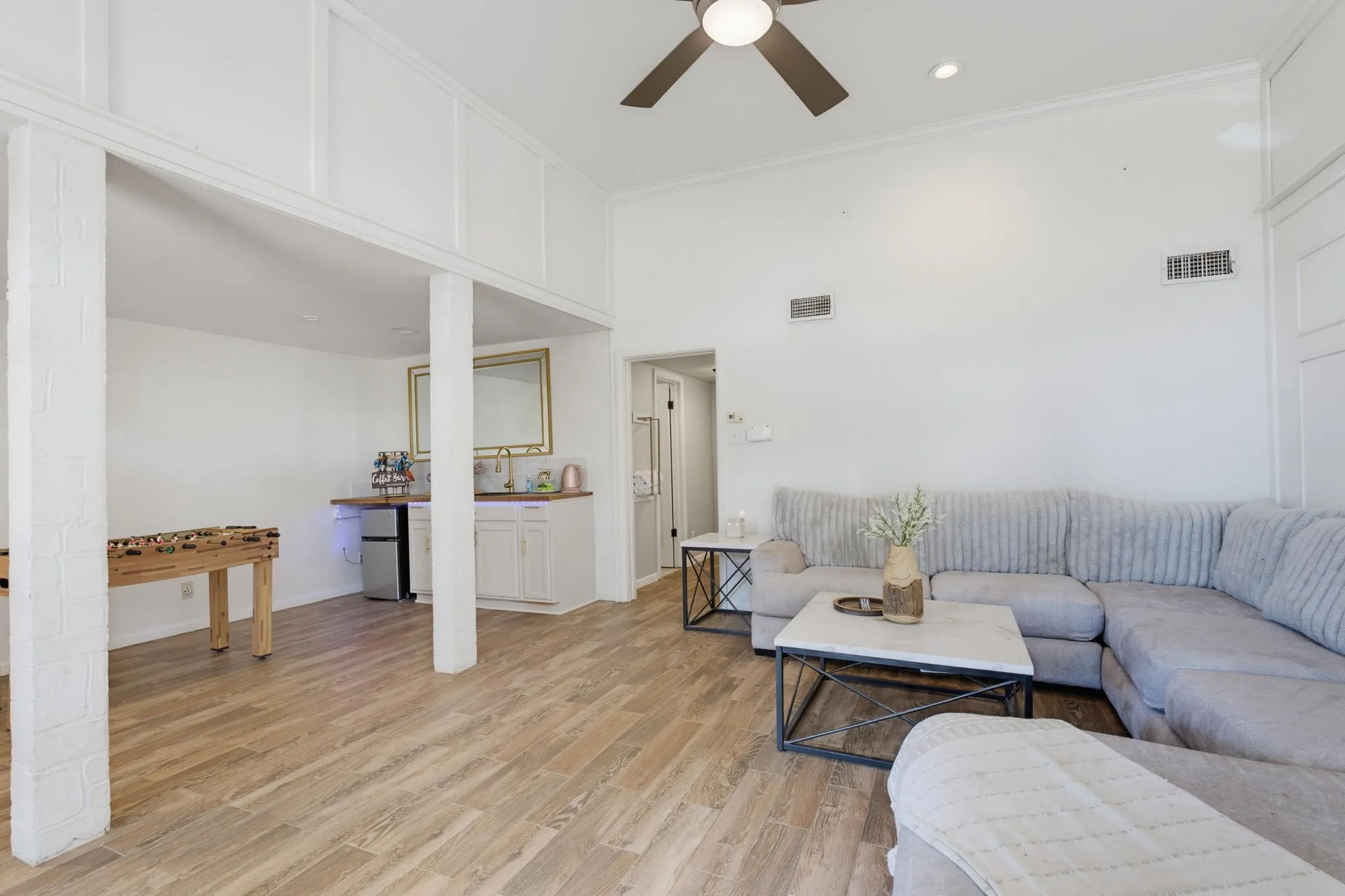 Single Family Residence For Sale in Taylor County , 1042 Santos Street, Abilene, Texas 79605, 5 Bedroom, 2 Bathroom, Garage spaces, 3,060 Sqft, built in 1957, mls#21375112, Real Estate Agent in Abilene, Homes For Sale in Taylor county, Homes For Sale in Abilene, Realtor in Abilene Texas, Real Estate Brokerage Independent Realty Texas, Luminita Cordes Realtor