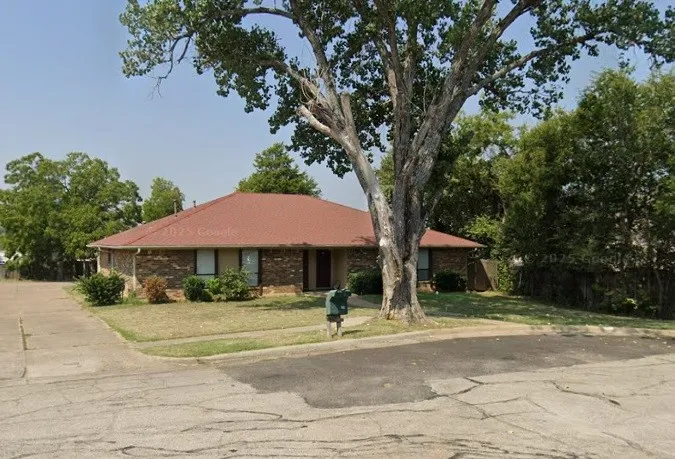 Duplex For Rent in Dallas County , 309 Christie Court, Irving, Texas 75060, 3 Bedroom, 2 Bathroom, Garage spaces, 1,330 Sqft, built in 1978, mls#21375155, Real Estate Agent in Irving, Homes For Rent in Dallas county, Homes For Rent in Irving, Realtor in Irving Texas, Real Estate Brokerage Independent Realty Texas, Luminita Cordes Realtor