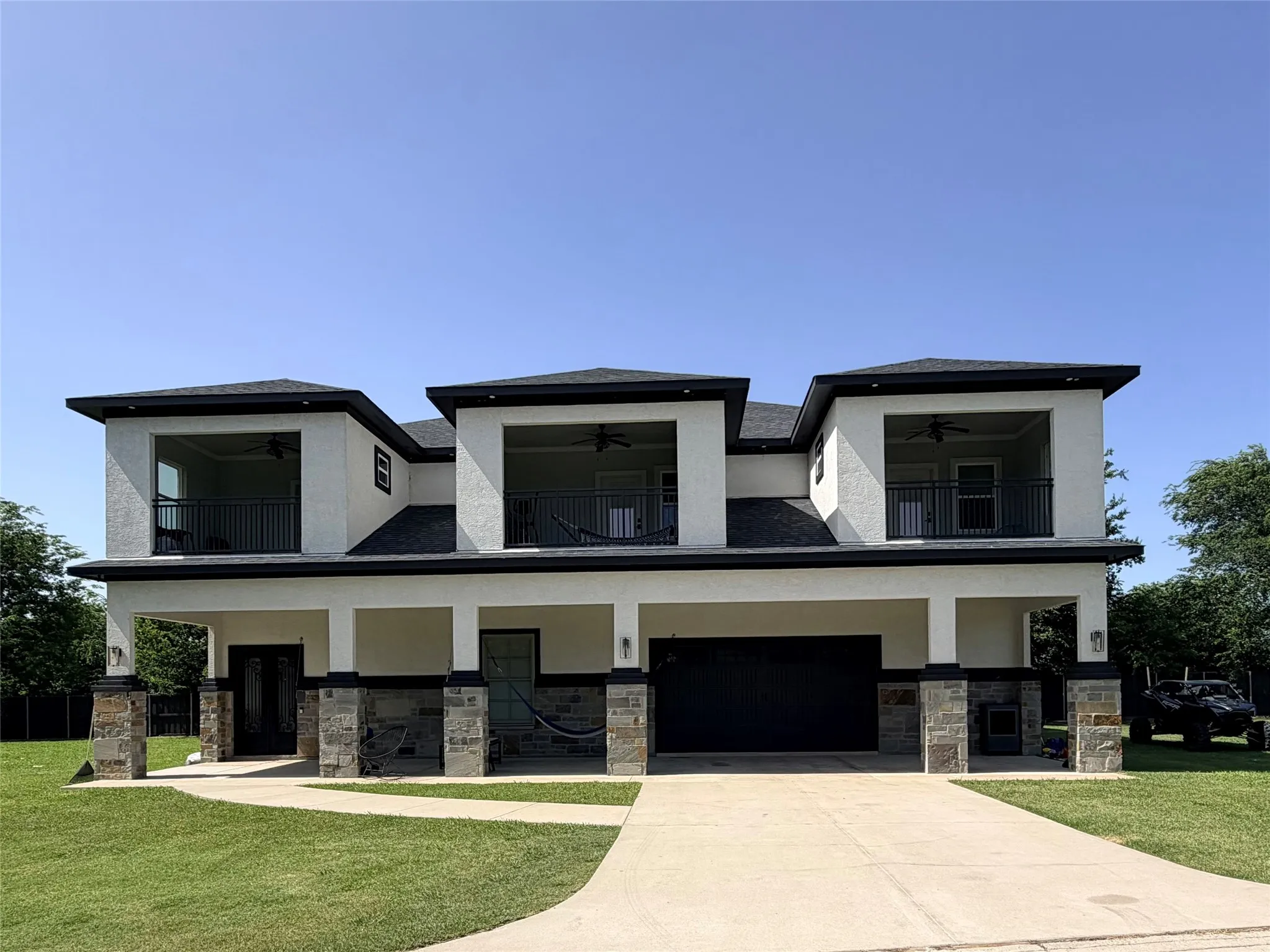 Single Family Residence For Sale in Collin County , 222 County Road 876, Princeton, Texas 75407, 4 Bedroom, 4 Bathroom, 8 Garage spaces, 4,676 Sqft, built in 2018, mls#21375168, Real Estate Agent in Princeton, Homes For Sale in Collin county, Homes For Sale in Princeton, Realtor in Princeton Texas, Real Estate Brokerage Independent Realty Texas, Luminita Cordes Realtor