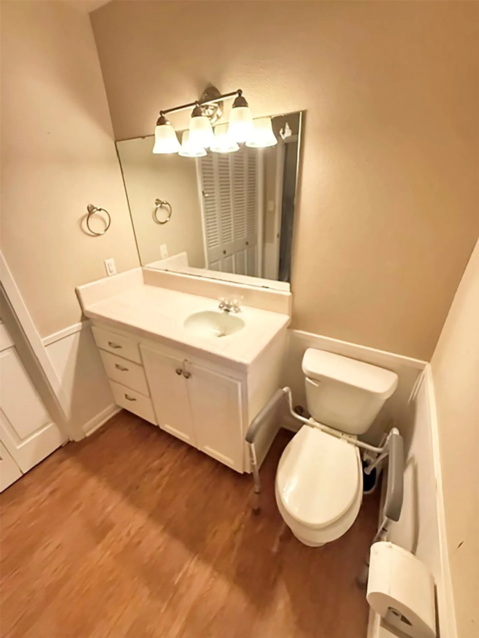 Single Family Residence For Rent in Denton County , 2710 Crestwood Place, Denton, Texas 76209, 4 Bedroom, 3 Bathroom, 2 Garage spaces, 2,029 Sqft, built in 1960, mls#21371458, Real Estate Agent in Denton, Homes For Rent in Denton county, Homes For Rent in Denton, Realtor in Denton Texas, Real Estate Brokerage Independent Realty Texas, Luminita Cordes Realtor