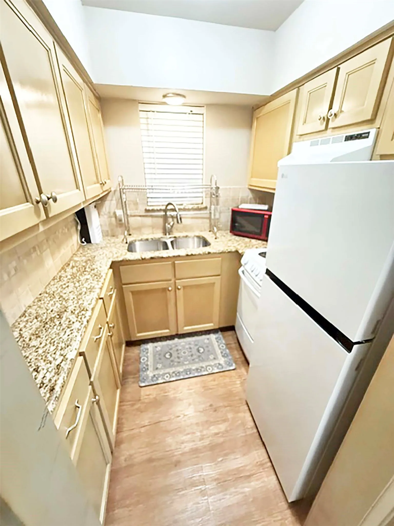 Single Family Residence For Rent in Denton County , 2710 Crestwood Place, Denton, Texas 76209, 4 Bedroom, 3 Bathroom, 2 Garage spaces, 2,029 Sqft, built in 1960, mls#21371458, Real Estate Agent in Denton, Homes For Rent in Denton county, Homes For Rent in Denton, Realtor in Denton Texas, Real Estate Brokerage Independent Realty Texas, Luminita Cordes Realtor