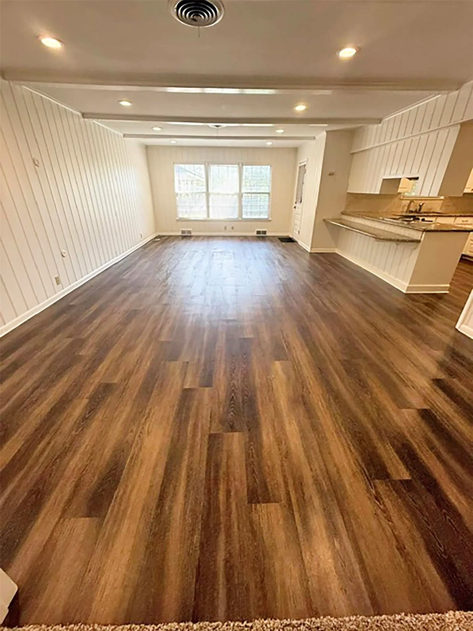 Single Family Residence For Rent in Denton County , 2710 Crestwood Place, Denton, Texas 76209, 4 Bedroom, 3 Bathroom, 2 Garage spaces, 2,029 Sqft, built in 1960, mls#21371458, Real Estate Agent in Denton, Homes For Rent in Denton county, Homes For Rent in Denton, Realtor in Denton Texas, Real Estate Brokerage Independent Realty Texas, Luminita Cordes Realtor