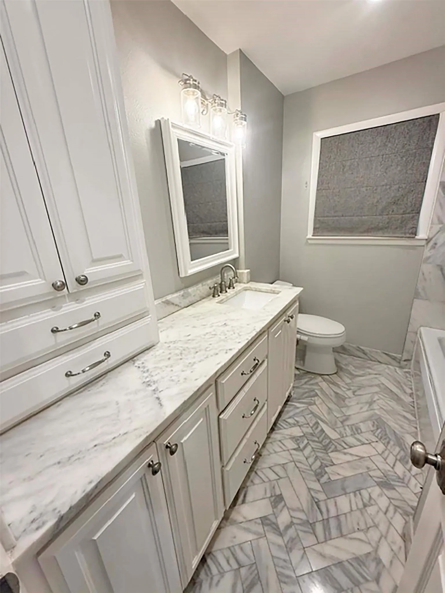 Single Family Residence For Rent in Denton County , 2710 Crestwood Place, Denton, Texas 76209, 4 Bedroom, 3 Bathroom, 2 Garage spaces, 2,029 Sqft, built in 1960, mls#21371458, Real Estate Agent in Denton, Homes For Rent in Denton county, Homes For Rent in Denton, Realtor in Denton Texas, Real Estate Brokerage Independent Realty Texas, Luminita Cordes Realtor