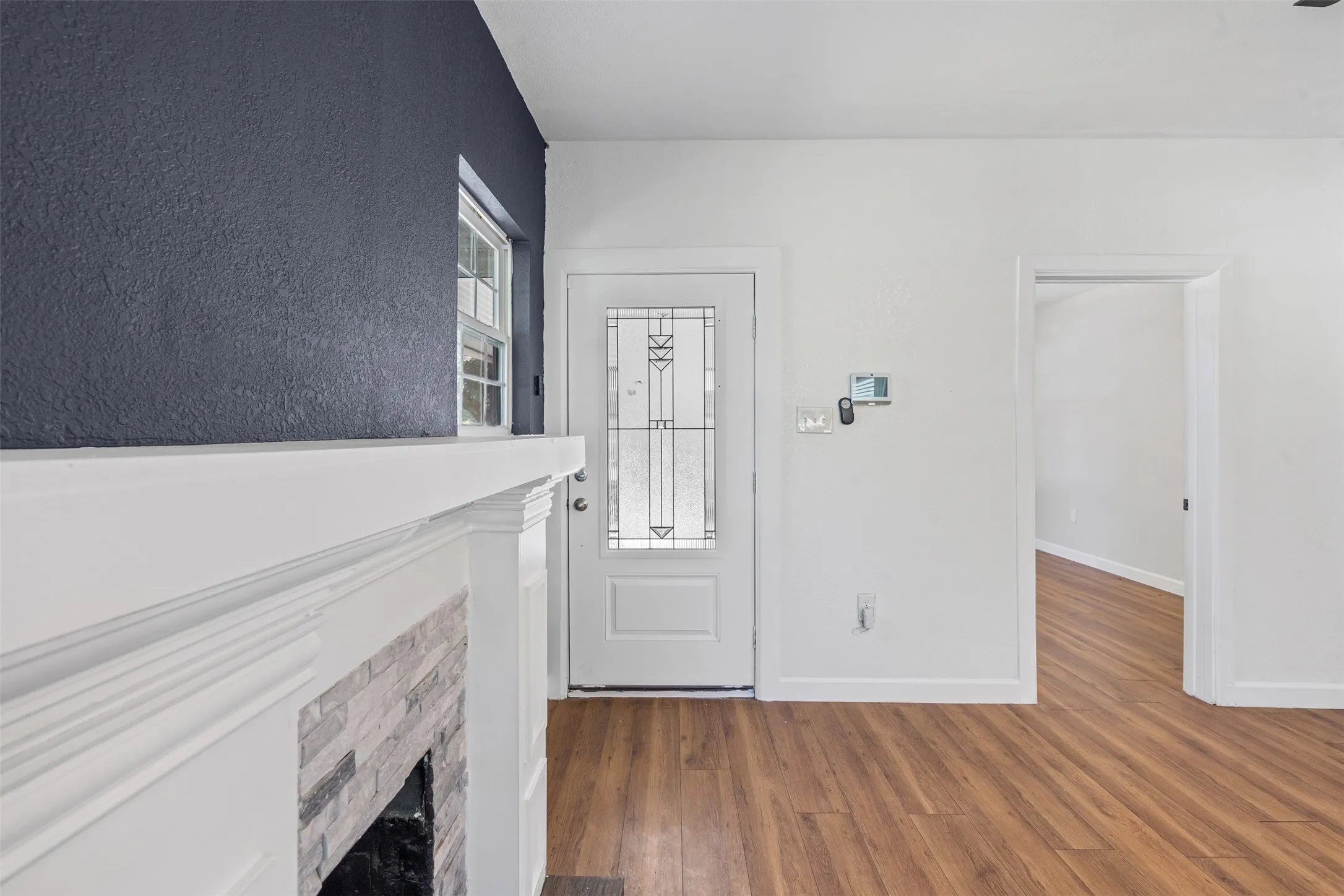 Single Family Residence For Sale in Johnson County , 709 N Buffalo Avenue, Cleburne, Texas 76033, 3 Bedroom, 2 Bathroom, 1 Garage spaces, 1,668 Sqft, built in 1920, mls#21375184, Real Estate Agent in Cleburne, Homes For Sale in Johnson county, Homes For Sale in Cleburne, Realtor in Cleburne Texas, Real Estate Brokerage Independent Realty Texas, Luminita Cordes Realtor