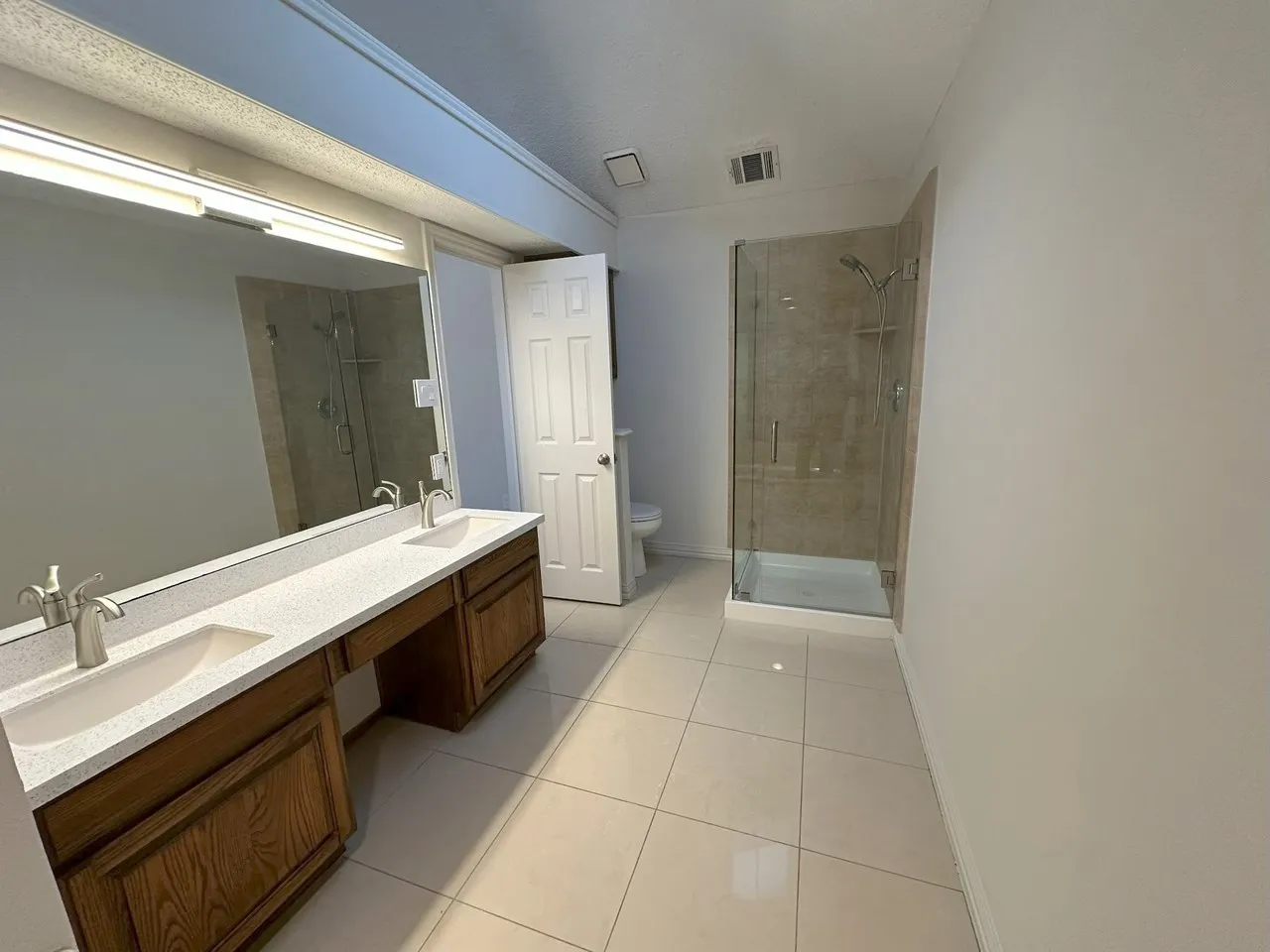 Single Family Residence For Rent in Denton County , 2033 Espinosa Drive, Carrollton, Texas 75010, 3 Bedroom, 2 Bathroom, 2 Garage spaces, 1,467 Sqft, built in 1985, mls#21375083, Real Estate Agent in Carrollton, Homes For Rent in Denton county, Homes For Rent in Carrollton, Realtor in Carrollton Texas, Real Estate Brokerage Independent Realty Texas, Luminita Cordes Realtor