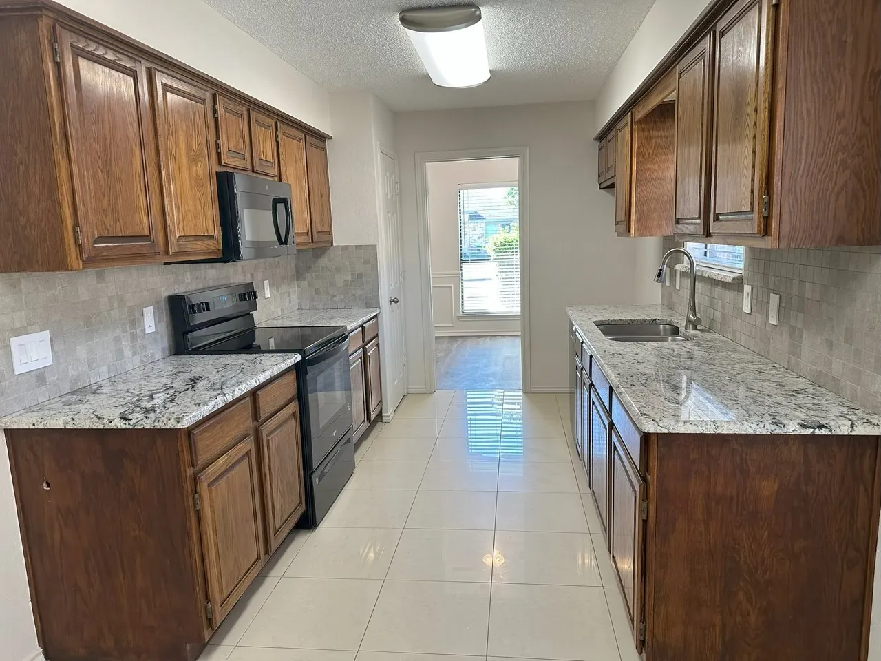 Single Family Residence For Rent in Denton County , 2033 Espinosa Drive, Carrollton, Texas 75010, 3 Bedroom, 2 Bathroom, 2 Garage spaces, 1,467 Sqft, built in 1985, mls#21375083, Real Estate Agent in Carrollton, Homes For Rent in Denton county, Homes For Rent in Carrollton, Realtor in Carrollton Texas, Real Estate Brokerage Independent Realty Texas, Luminita Cordes Realtor