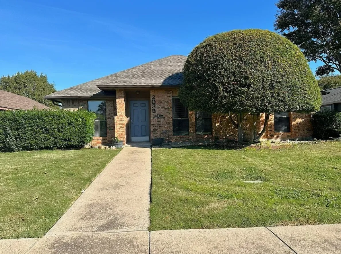 Single Family Residence For Rent in Denton County , 2033 Espinosa Drive, Carrollton, Texas 75010, 3 Bedroom, 2 Bathroom, 2 Garage spaces, 1,467 Sqft, built in 1985, mls#21375083, Real Estate Agent in Carrollton, Homes For Rent in Denton county, Homes For Rent in Carrollton, Realtor in Carrollton Texas, Real Estate Brokerage Independent Realty Texas, Luminita Cordes Realtor