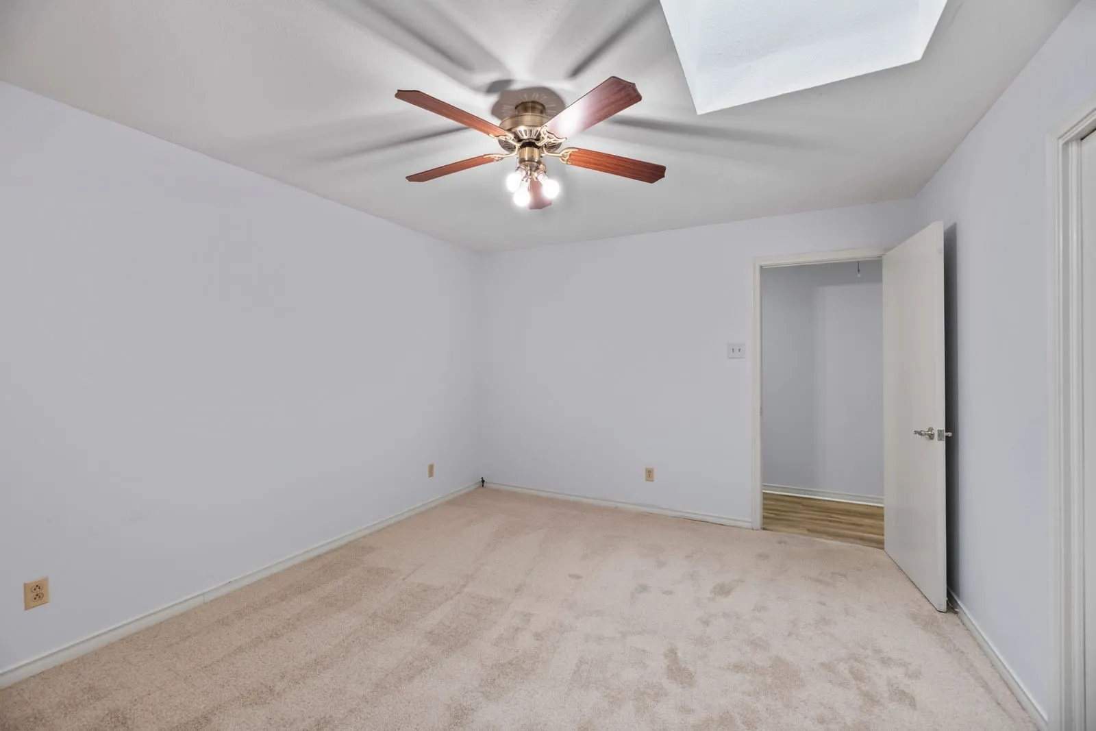 Single Family Residence For Rent in Dallas County , 6342 Annapolis Lane, Dallas, Texas 75214, 4 Bedroom, 3 Bathroom, 2 Garage spaces, 2,957 Sqft, built in 1968, mls#21375167, Real Estate Agent in Dallas, Homes For Rent in Dallas county, Homes For Rent in Dallas, Realtor in Dallas Texas, Real Estate Brokerage Independent Realty Texas, Luminita Cordes Realtor