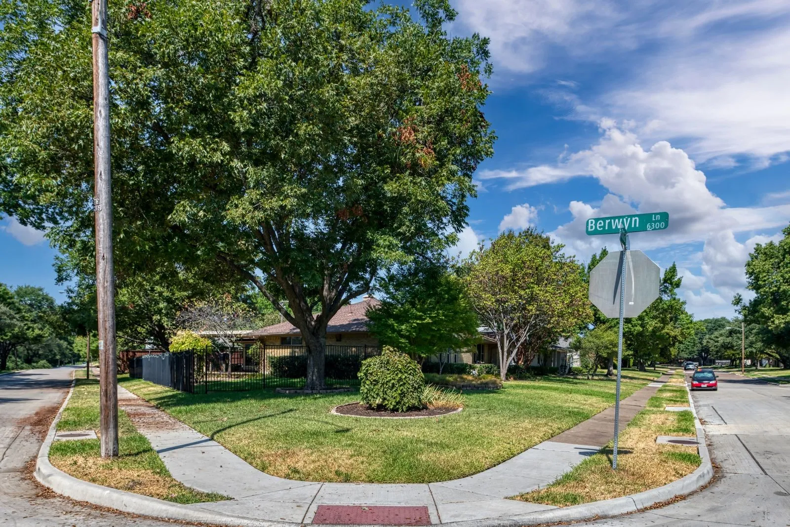 Single Family Residence For Rent in Dallas County , 6342 Annapolis Lane, Dallas, Texas 75214, 4 Bedroom, 3 Bathroom, 2 Garage spaces, 2,957 Sqft, built in 1968, mls#21375167, Real Estate Agent in Dallas, Homes For Rent in Dallas county, Homes For Rent in Dallas, Realtor in Dallas Texas, Real Estate Brokerage Independent Realty Texas, Luminita Cordes Realtor