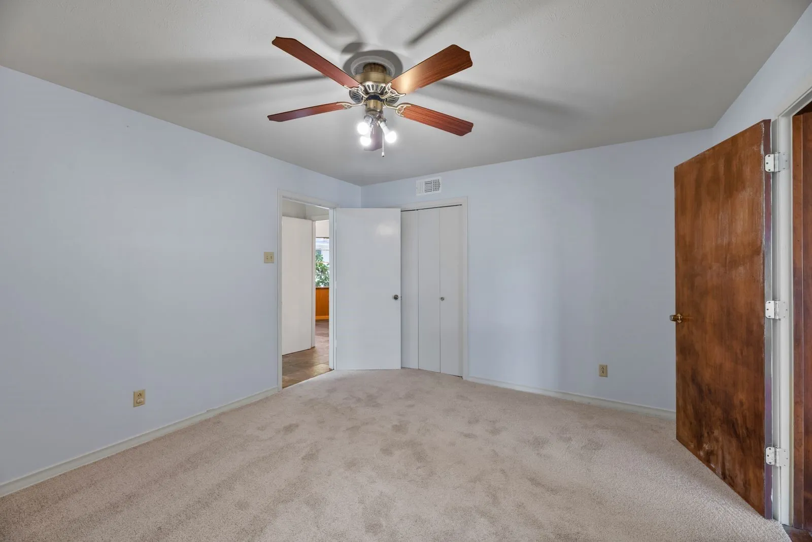 Single Family Residence For Rent in Dallas County , 6342 Annapolis Lane, Dallas, Texas 75214, 4 Bedroom, 3 Bathroom, 2 Garage spaces, 2,957 Sqft, built in 1968, mls#21375167, Real Estate Agent in Dallas, Homes For Rent in Dallas county, Homes For Rent in Dallas, Realtor in Dallas Texas, Real Estate Brokerage Independent Realty Texas, Luminita Cordes Realtor