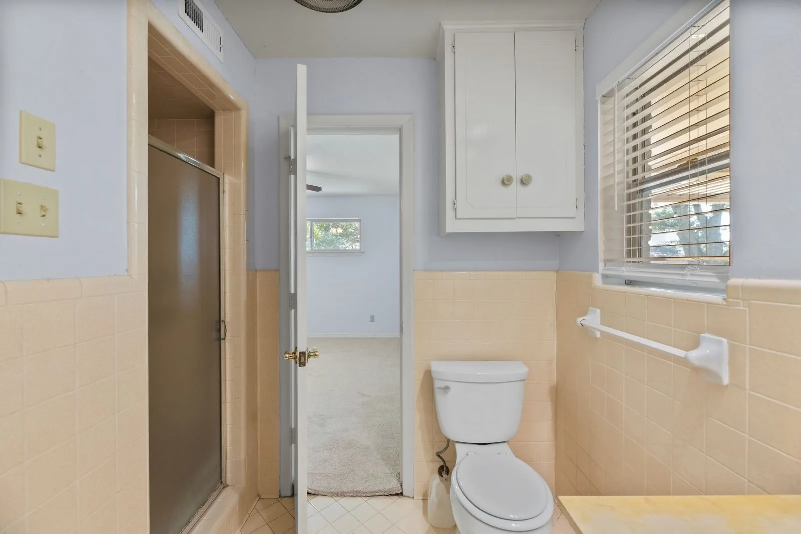 Single Family Residence For Rent in Dallas County , 6342 Annapolis Lane, Dallas, Texas 75214, 4 Bedroom, 3 Bathroom, 2 Garage spaces, 2,957 Sqft, built in 1968, mls#21375167, Real Estate Agent in Dallas, Homes For Rent in Dallas county, Homes For Rent in Dallas, Realtor in Dallas Texas, Real Estate Brokerage Independent Realty Texas, Luminita Cordes Realtor