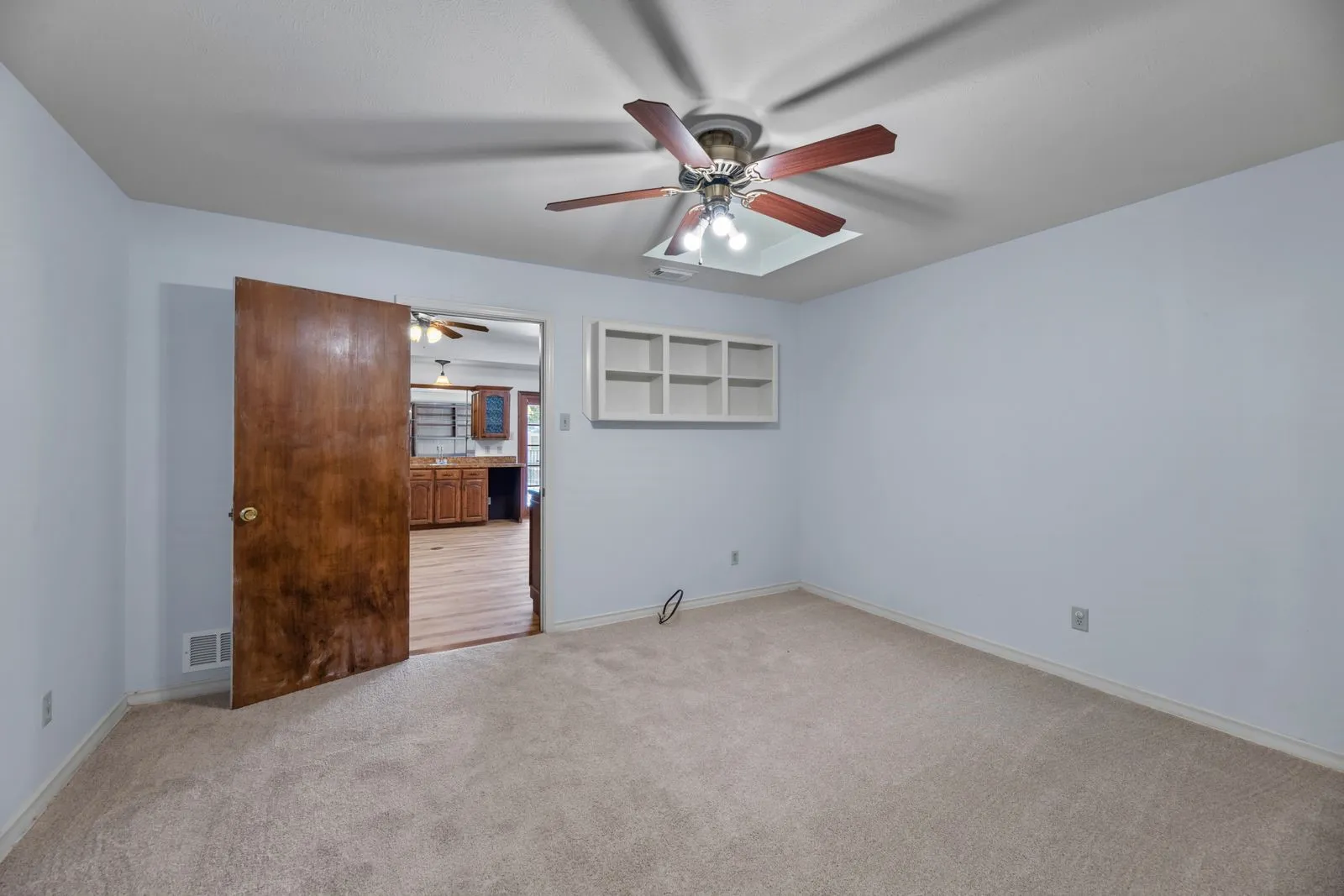 Single Family Residence For Rent in Dallas County , 6342 Annapolis Lane, Dallas, Texas 75214, 4 Bedroom, 3 Bathroom, 2 Garage spaces, 2,957 Sqft, built in 1968, mls#21375167, Real Estate Agent in Dallas, Homes For Rent in Dallas county, Homes For Rent in Dallas, Realtor in Dallas Texas, Real Estate Brokerage Independent Realty Texas, Luminita Cordes Realtor