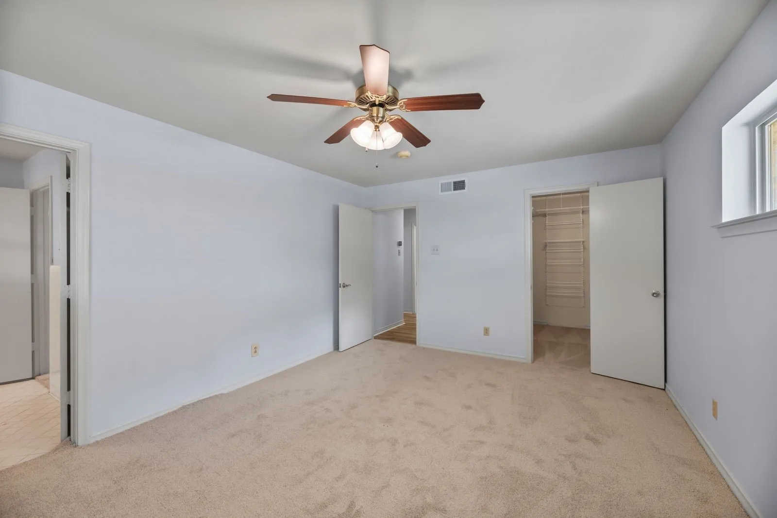 Single Family Residence For Rent in Dallas County , 6342 Annapolis Lane, Dallas, Texas 75214, 4 Bedroom, 3 Bathroom, 2 Garage spaces, 2,957 Sqft, built in 1968, mls#21375167, Real Estate Agent in Dallas, Homes For Rent in Dallas county, Homes For Rent in Dallas, Realtor in Dallas Texas, Real Estate Brokerage Independent Realty Texas, Luminita Cordes Realtor