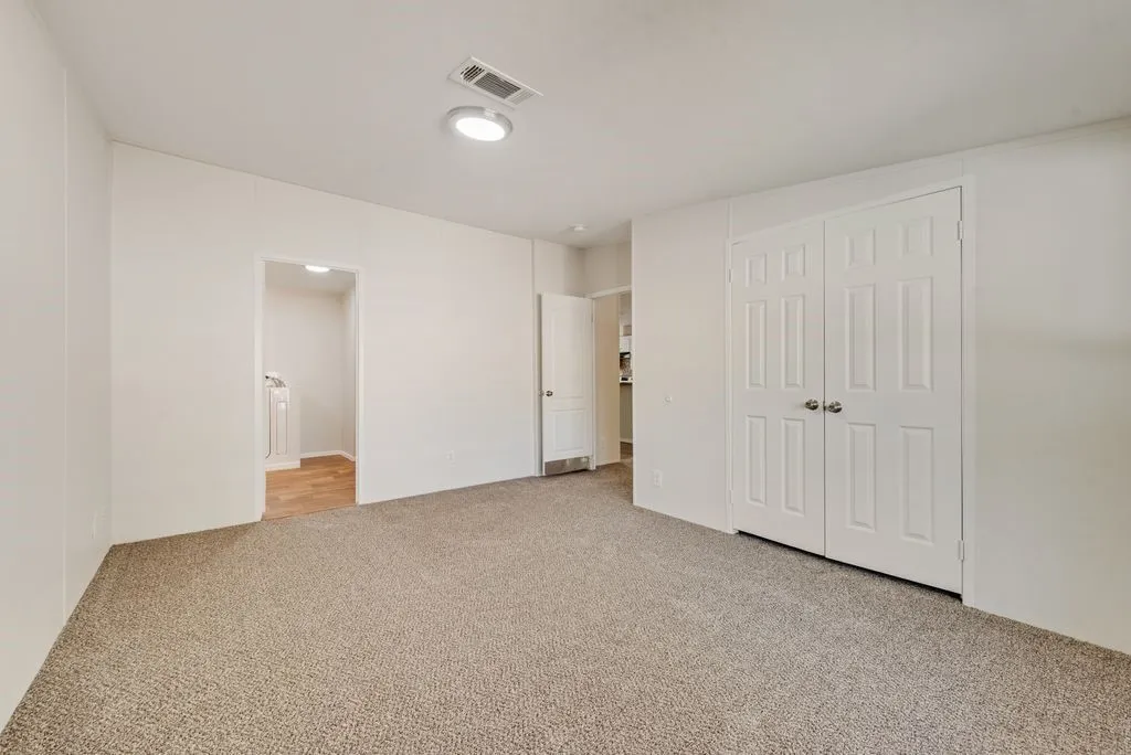 Manufactured Home For Sale in Tarrant County , 1517 Mockingbird Lane, Pelican Bay, Texas 76020, 3 Bedroom, 2 Bathroom, Garage spaces, 1,408 Sqft, built in 2014, mls#21375165, Real Estate Agent in Pelican Bay, Homes For Sale in Tarrant county, Homes For Sale in Pelican Bay, Realtor in Pelican Bay Texas, Real Estate Brokerage Independent Realty Texas, Luminita Cordes Realtor