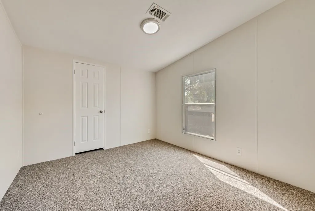 Manufactured Home For Sale in Tarrant County , 1517 Mockingbird Lane, Pelican Bay, Texas 76020, 3 Bedroom, 2 Bathroom, Garage spaces, 1,408 Sqft, built in 2014, mls#21375165, Real Estate Agent in Pelican Bay, Homes For Sale in Tarrant county, Homes For Sale in Pelican Bay, Realtor in Pelican Bay Texas, Real Estate Brokerage Independent Realty Texas, Luminita Cordes Realtor