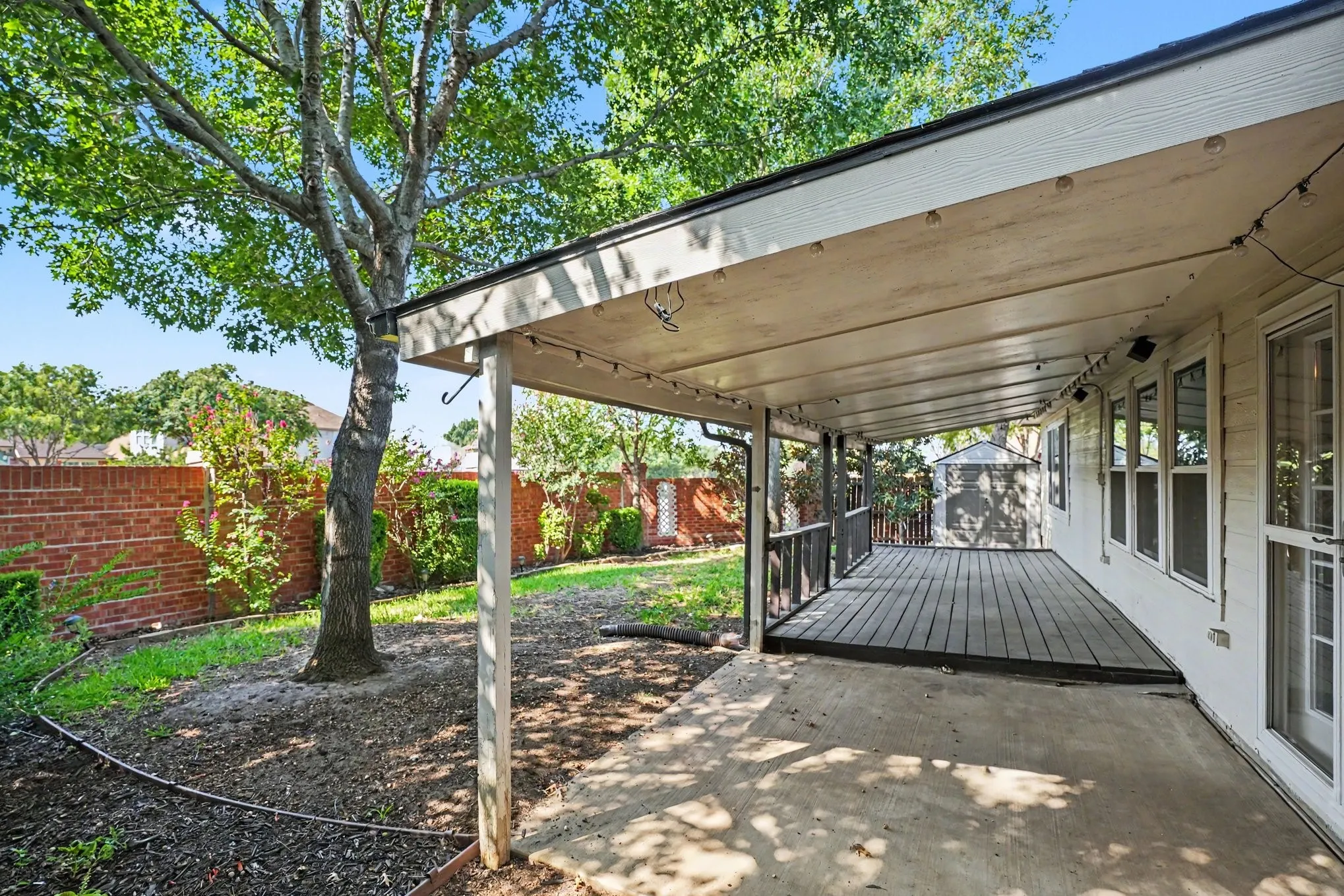 Single Family Residence For Sale in Tarrant County , 1 Mary Lou Court, Mansfield, Texas 76063, 3 Bedroom, 2 Bathroom, 2 Garage spaces, 2,293 Sqft, built in 2002, mls#21372728, Real Estate Agent in Mansfield, Homes For Sale in Tarrant county, Homes For Sale in Mansfield, Realtor in Mansfield Texas, Real Estate Brokerage Independent Realty Texas, Luminita Cordes Realtor