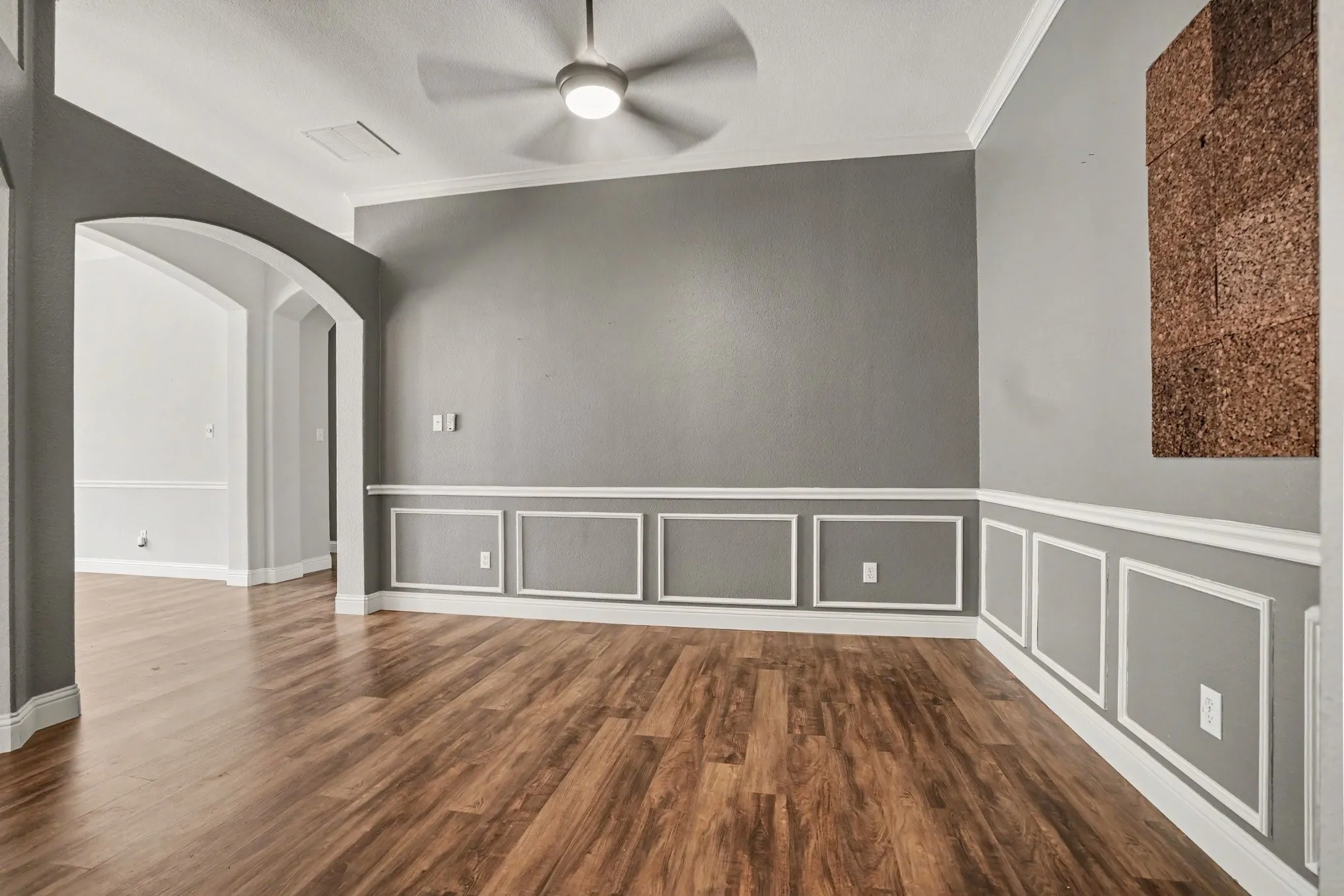 Single Family Residence For Sale in Tarrant County , 1 Mary Lou Court, Mansfield, Texas 76063, 3 Bedroom, 2 Bathroom, 2 Garage spaces, 2,293 Sqft, built in 2002, mls#21372728, Real Estate Agent in Mansfield, Homes For Sale in Tarrant county, Homes For Sale in Mansfield, Realtor in Mansfield Texas, Real Estate Brokerage Independent Realty Texas, Luminita Cordes Realtor