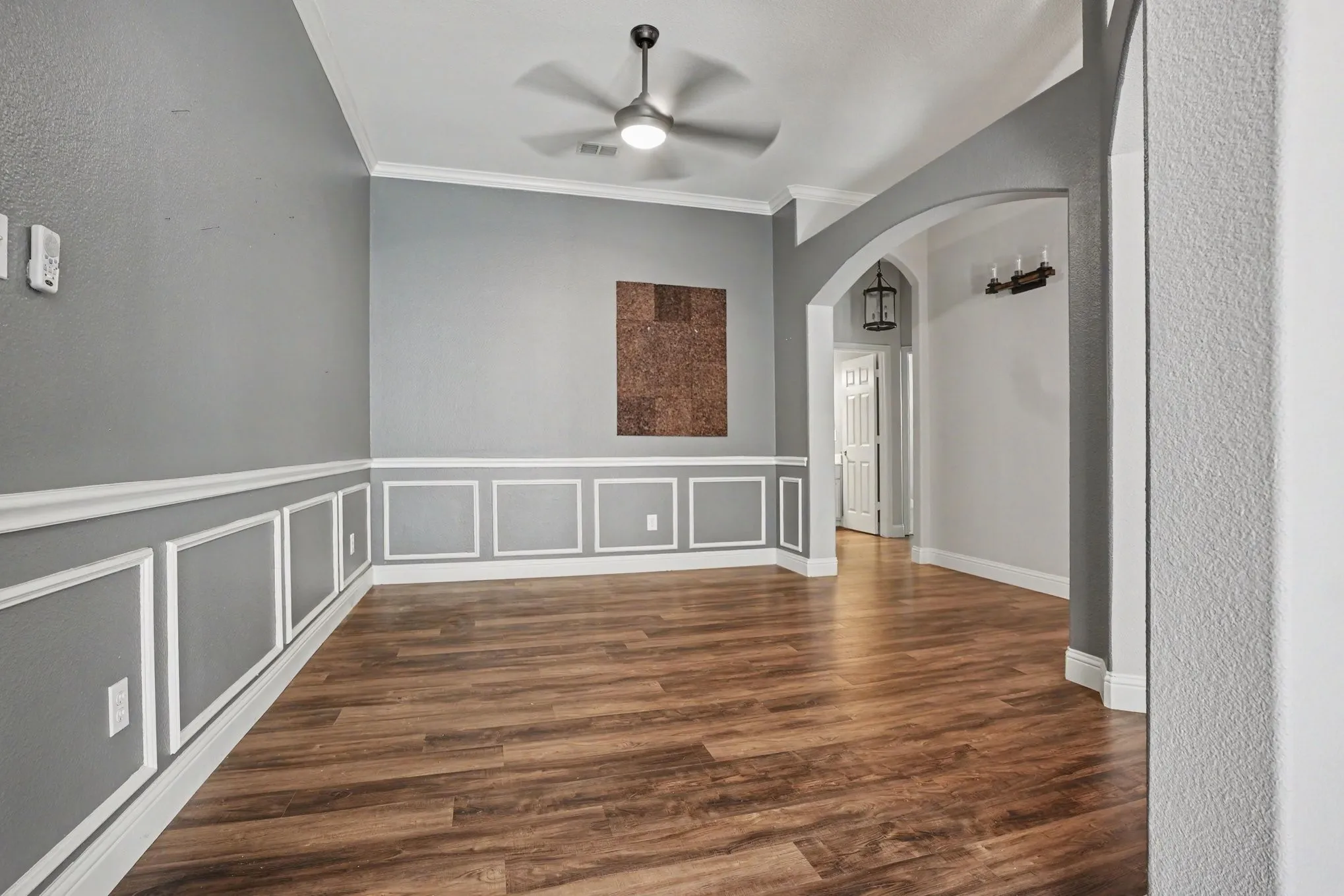 Single Family Residence For Sale in Tarrant County , 1 Mary Lou Court, Mansfield, Texas 76063, 3 Bedroom, 2 Bathroom, 2 Garage spaces, 2,293 Sqft, built in 2002, mls#21372728, Real Estate Agent in Mansfield, Homes For Sale in Tarrant county, Homes For Sale in Mansfield, Realtor in Mansfield Texas, Real Estate Brokerage Independent Realty Texas, Luminita Cordes Realtor