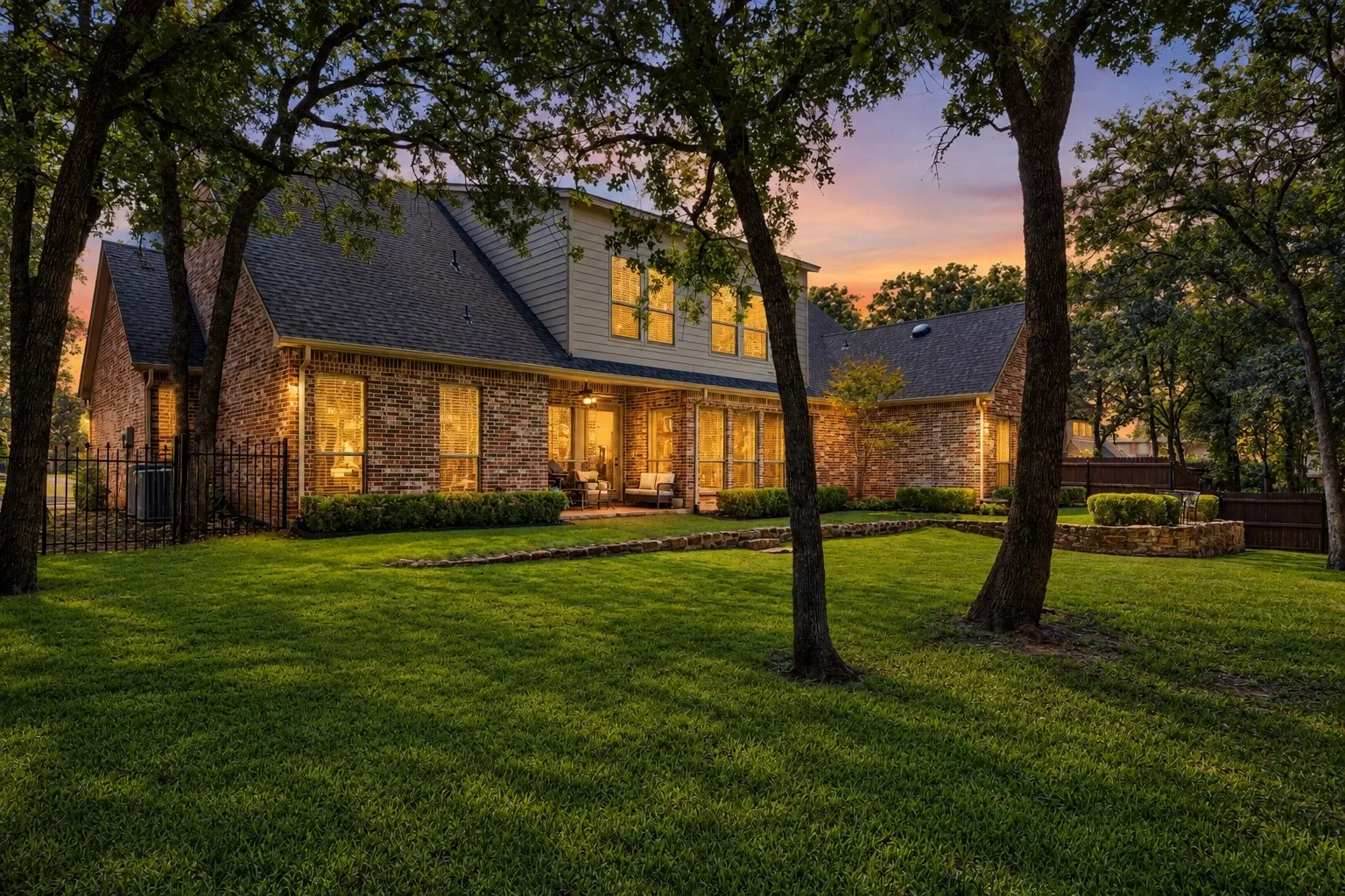 Single Family Residence For Sale in Tarrant County , 208 Polo Trail, Colleyville, Texas 76034, 4 Bedroom, 4 Bathroom, 3 Garage spaces, 4,699 Sqft, built in 1998, mls#21375046, Real Estate Agent in Colleyville, Homes For Sale in Tarrant county, Homes For Sale in Colleyville, Realtor in Colleyville Texas, Real Estate Brokerage Independent Realty Texas, Luminita Cordes Realtor