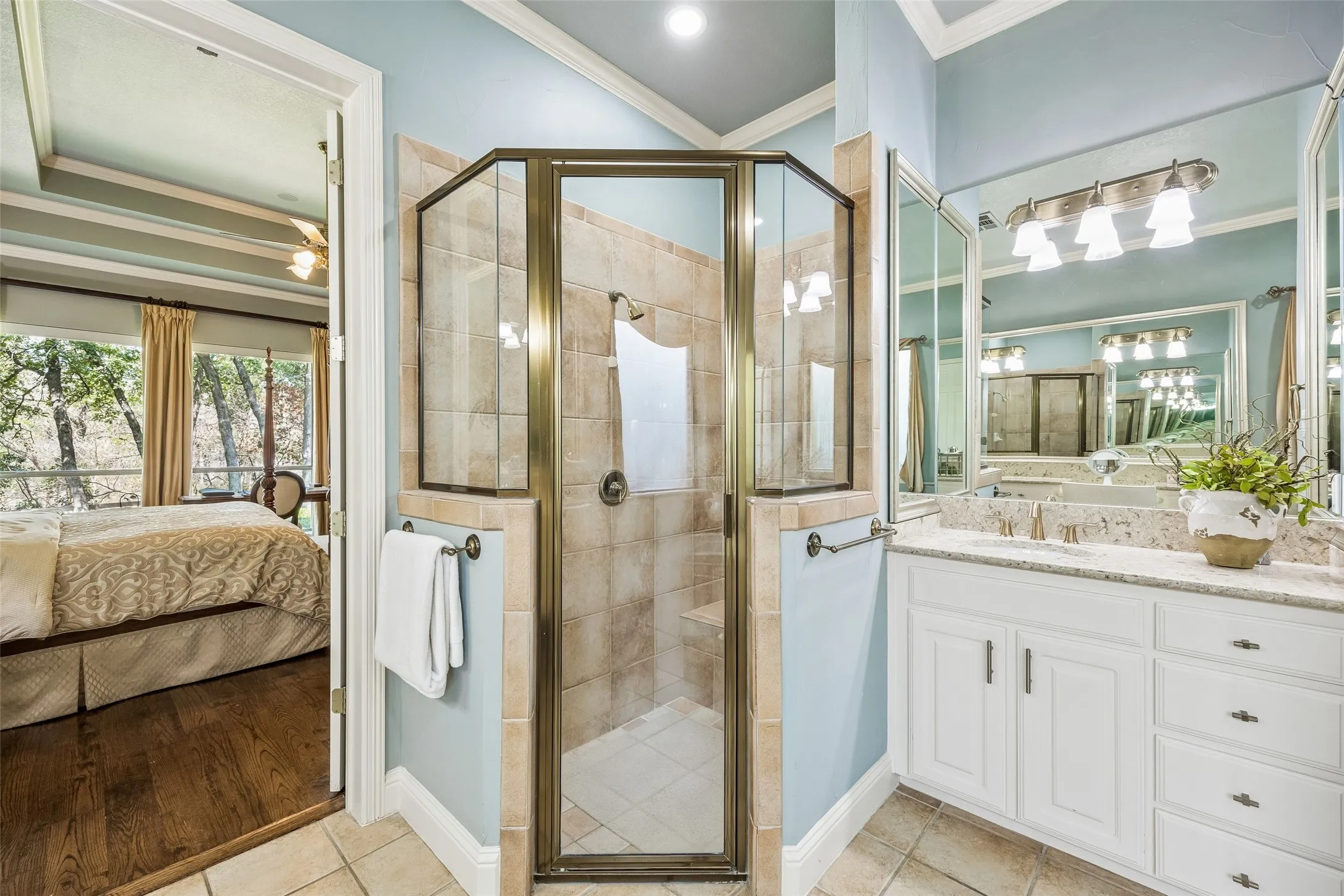 Single Family Residence For Sale in Tarrant County , 208 Polo Trail, Colleyville, Texas 76034, 4 Bedroom, 4 Bathroom, 3 Garage spaces, 4,699 Sqft, built in 1998, mls#21375046, Real Estate Agent in Colleyville, Homes For Sale in Tarrant county, Homes For Sale in Colleyville, Realtor in Colleyville Texas, Real Estate Brokerage Independent Realty Texas, Luminita Cordes Realtor