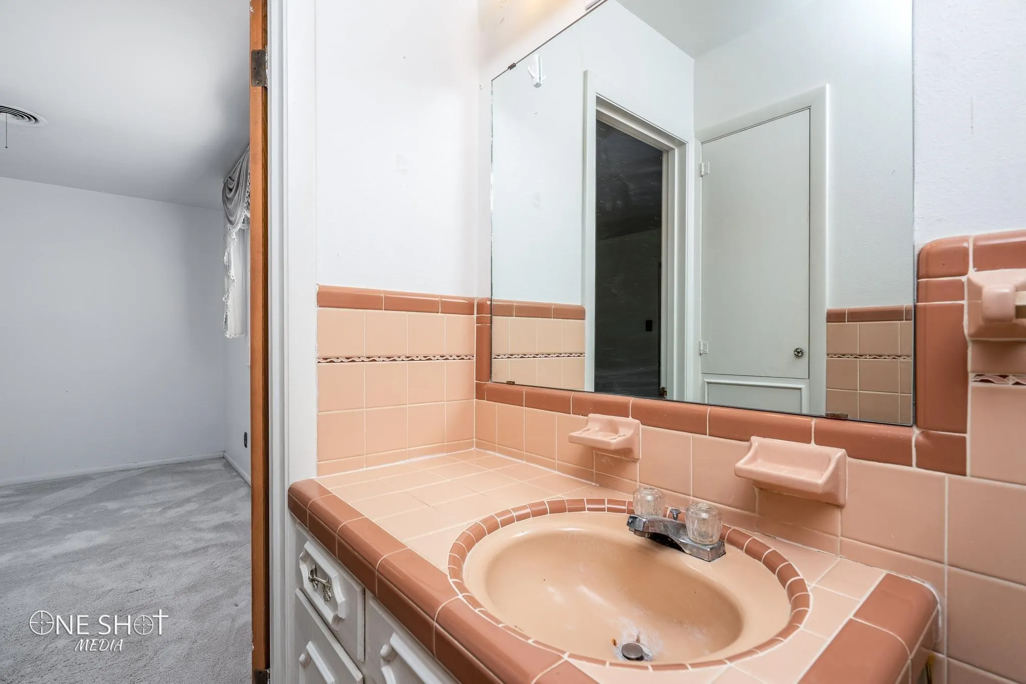 Single Family Residence For Rent in Taylor County , 509 8th Street, Merkel, Texas 79536, 3 Bedroom, 2 Bathroom, 2 Garage spaces, 2,009 Sqft, built in 1970, mls#21375193, Real Estate Agent in Merkel, Homes For Rent in Taylor county, Homes For Rent in Merkel, Realtor in Merkel Texas, Real Estate Brokerage Independent Realty Texas, Luminita Cordes Realtor