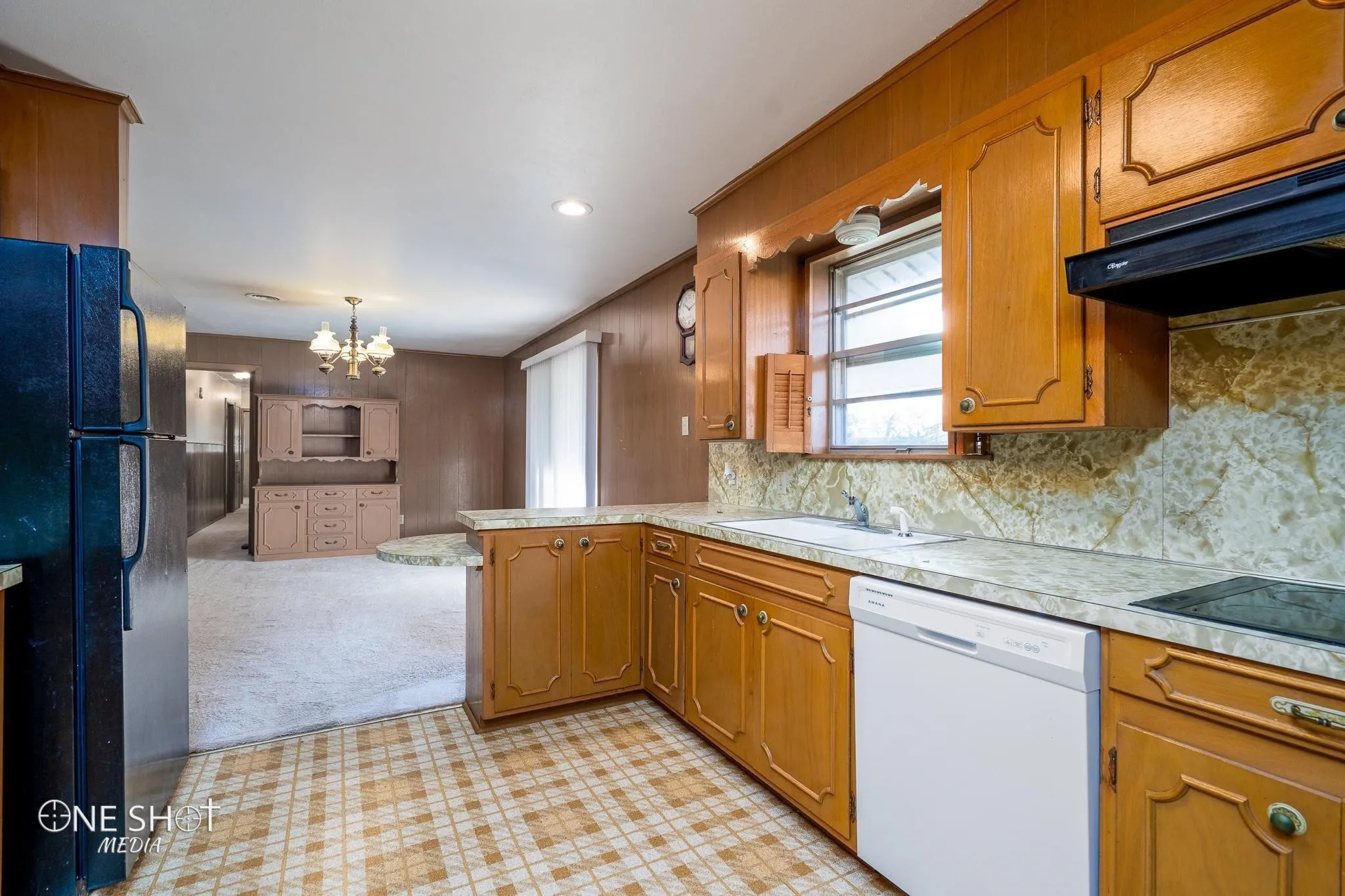 Single Family Residence For Rent in Taylor County , 509 8th Street, Merkel, Texas 79536, 3 Bedroom, 2 Bathroom, 2 Garage spaces, 2,009 Sqft, built in 1970, mls#21375193, Real Estate Agent in Merkel, Homes For Rent in Taylor county, Homes For Rent in Merkel, Realtor in Merkel Texas, Real Estate Brokerage Independent Realty Texas, Luminita Cordes Realtor