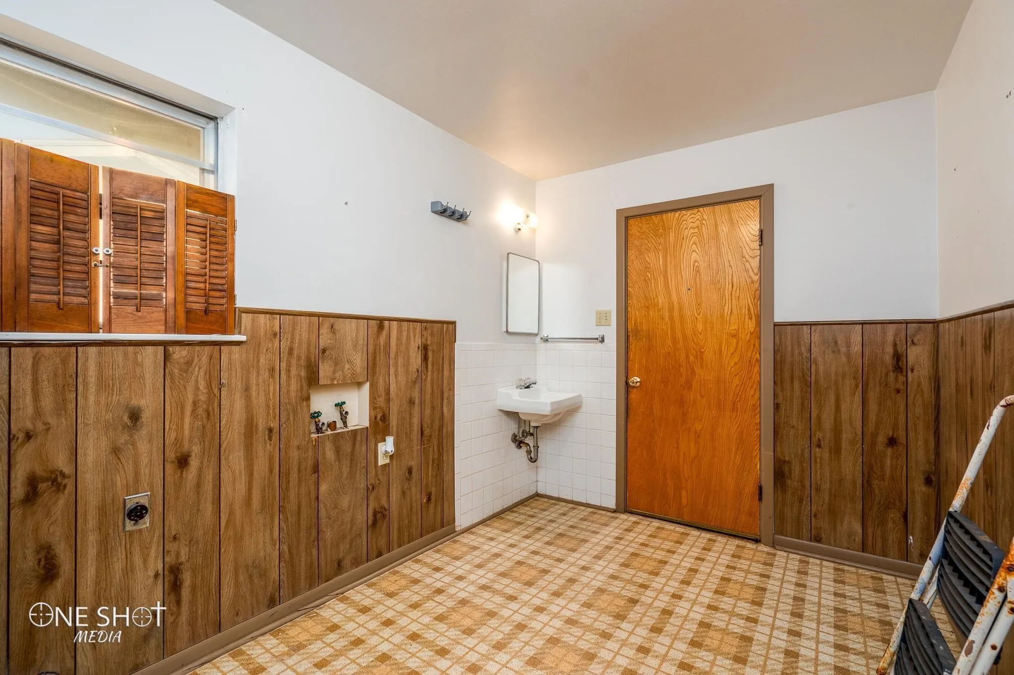 Single Family Residence For Rent in Taylor County , 509 8th Street, Merkel, Texas 79536, 3 Bedroom, 2 Bathroom, 2 Garage spaces, 2,009 Sqft, built in 1970, mls#21375193, Real Estate Agent in Merkel, Homes For Rent in Taylor county, Homes For Rent in Merkel, Realtor in Merkel Texas, Real Estate Brokerage Independent Realty Texas, Luminita Cordes Realtor