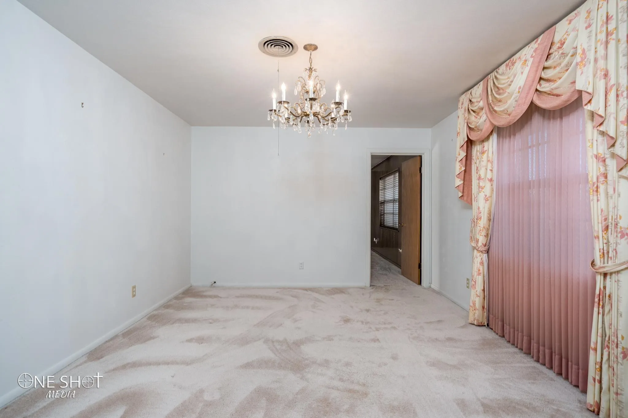 Single Family Residence For Rent in Taylor County , 509 8th Street, Merkel, Texas 79536, 3 Bedroom, 2 Bathroom, 2 Garage spaces, 2,009 Sqft, built in 1970, mls#21375193, Real Estate Agent in Merkel, Homes For Rent in Taylor county, Homes For Rent in Merkel, Realtor in Merkel Texas, Real Estate Brokerage Independent Realty Texas, Luminita Cordes Realtor