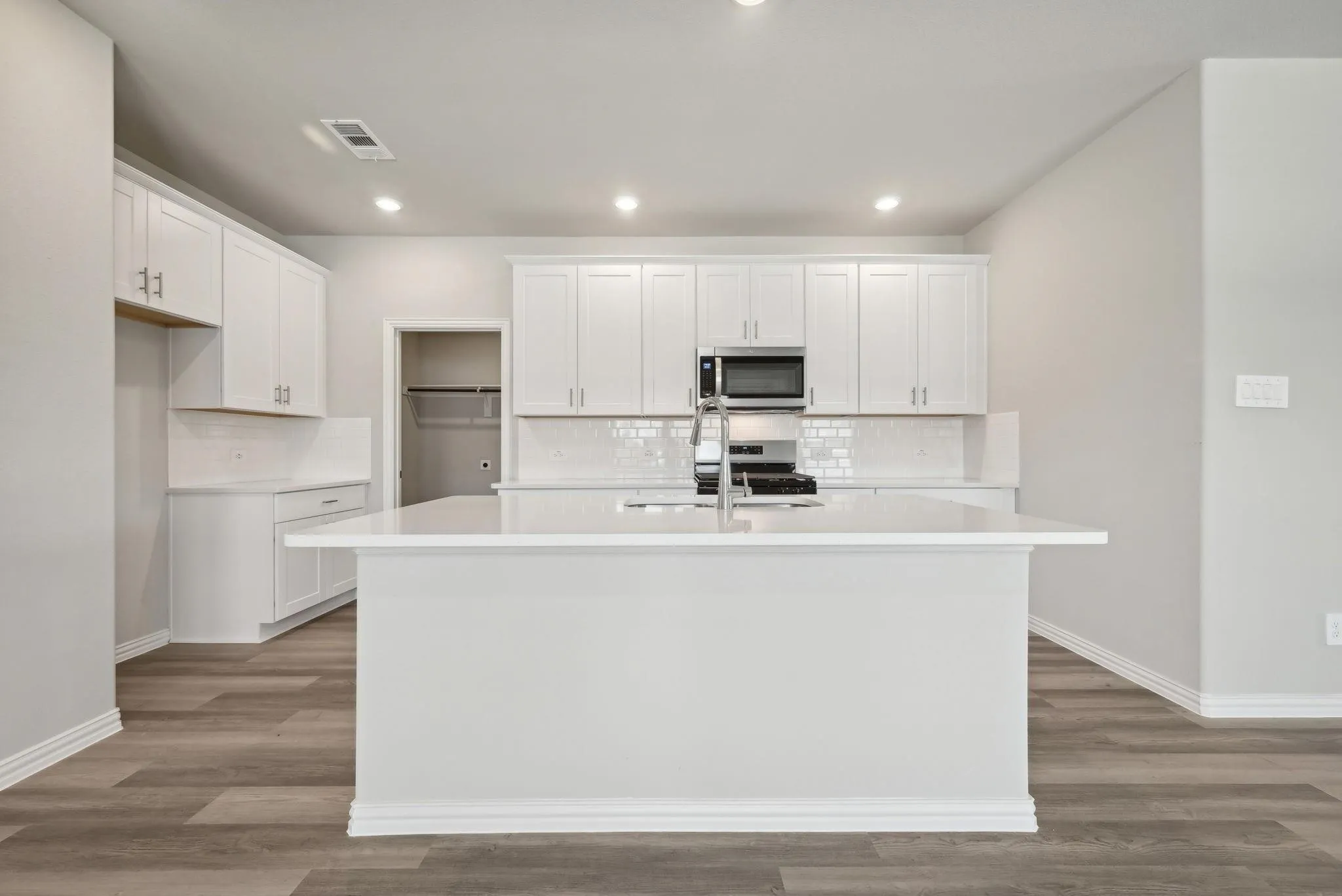 Single Family Residence For Sale in Collin County , 3717 Cisco Drive, Farmersville, Texas 75442, 4 Bedroom, 3 Bathroom, 2 Garage spaces, 2,259 Sqft, built in 2024, mls#21375045, Real Estate Agent in Farmersville, Homes For Sale in Collin county, Homes For Sale in Farmersville, Realtor in Farmersville Texas, Real Estate Brokerage Independent Realty Texas, Luminita Cordes Realtor