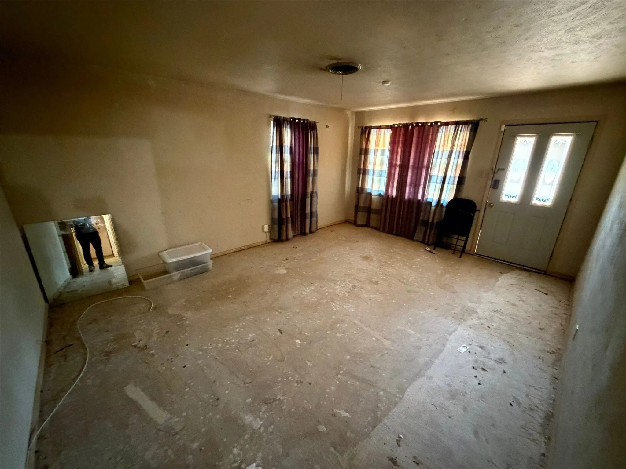 Single Family Residence For Sale in Tarrant County , 2121 Elton Road, Haltom City, Texas 76117, 3 Bedroom, 2 Bathroom, 2 Garage spaces, 1,954 Sqft, built in 1959, mls#21375183, Real Estate Agent in Haltom City, Homes For Sale in Tarrant county, Homes For Sale in Haltom City, Realtor in Haltom City Texas, Real Estate Brokerage Independent Realty Texas, Luminita Cordes Realtor